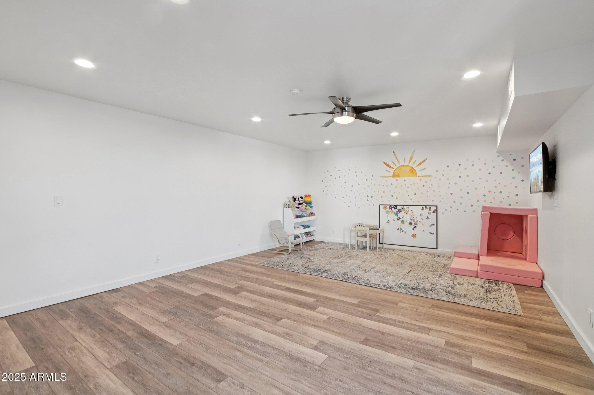 3430 E BERYL Lane