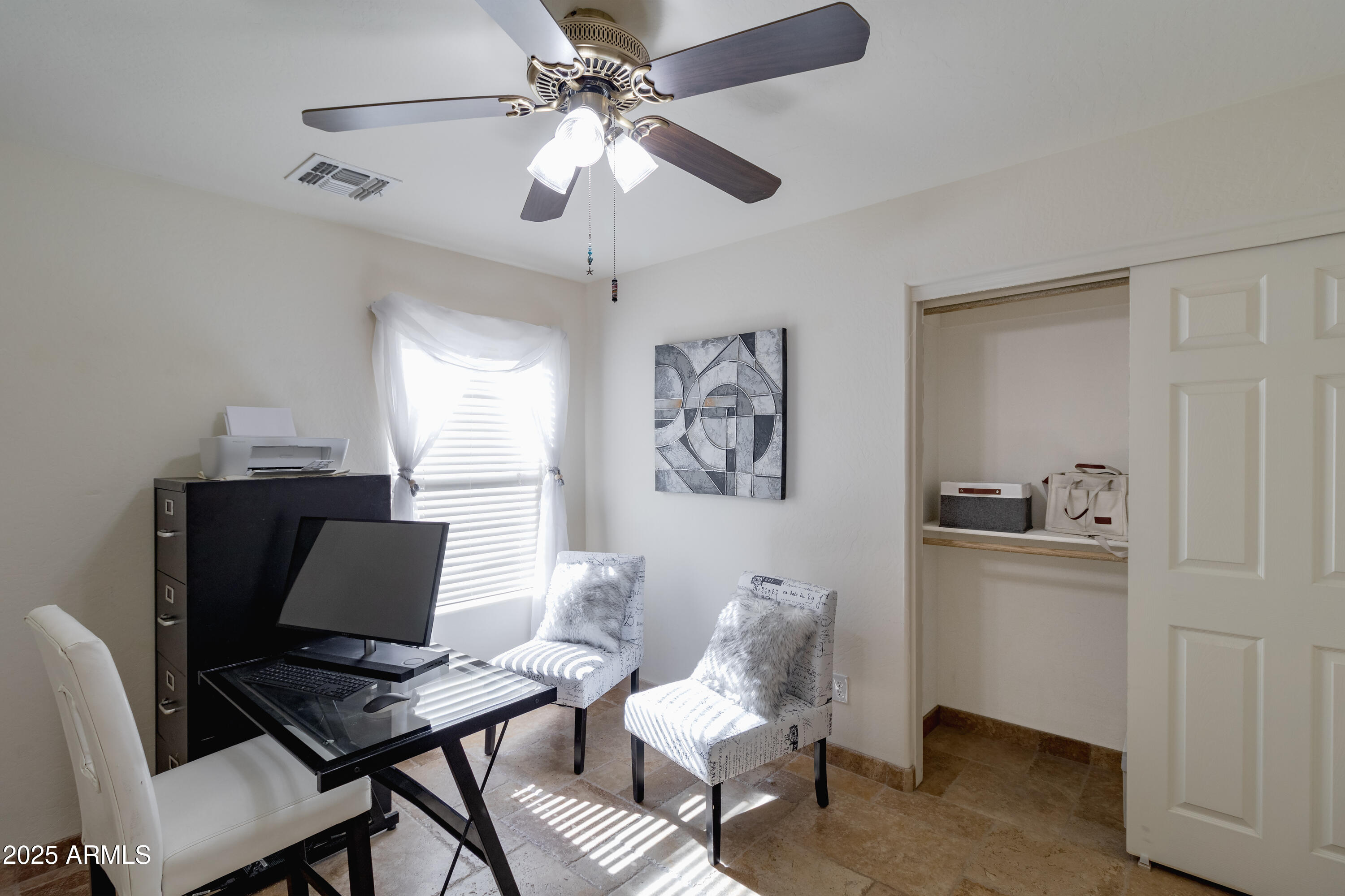 321 W DEXTER Way