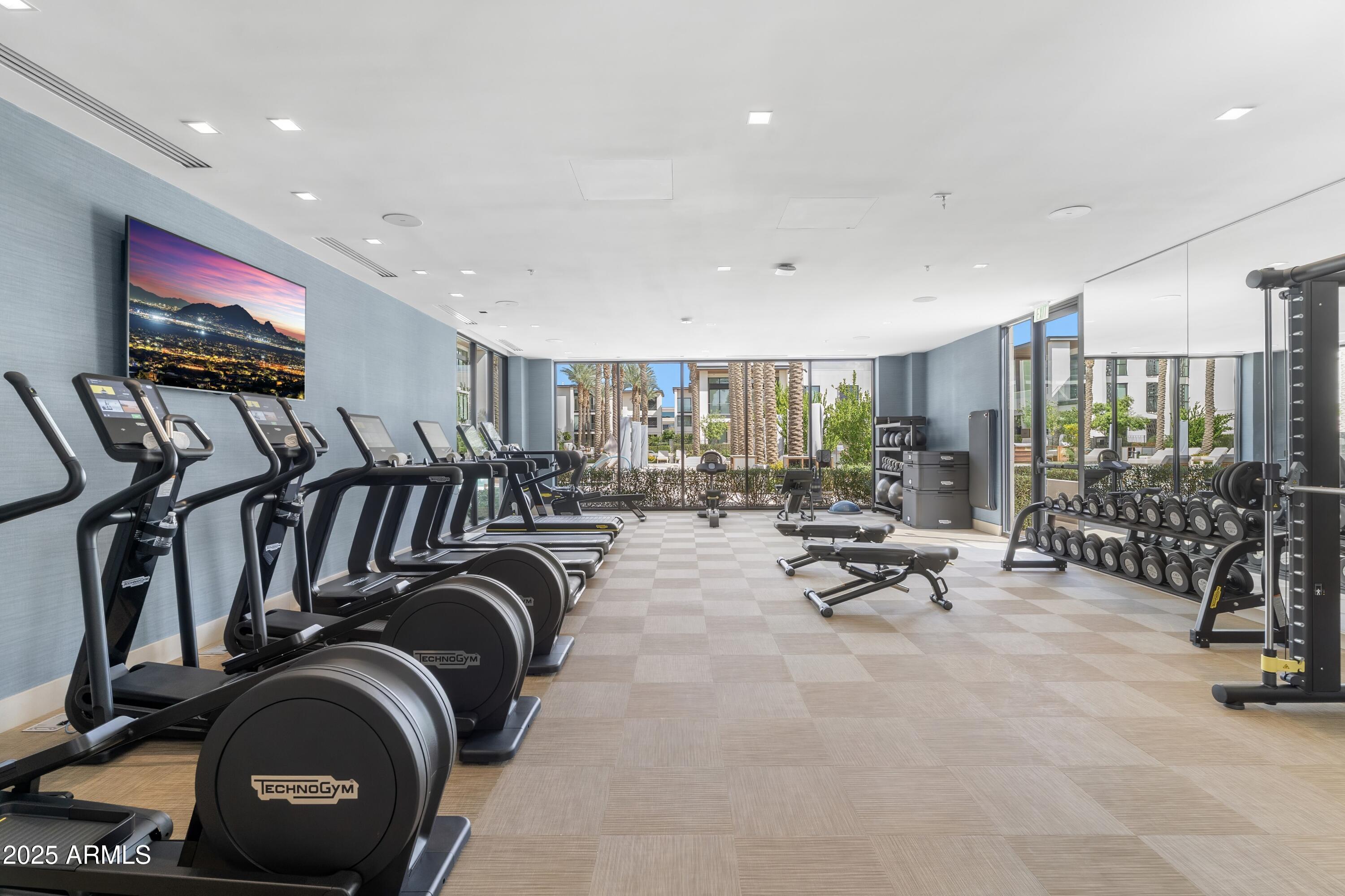 6587 N PALMERAIE Boulevard 2041
