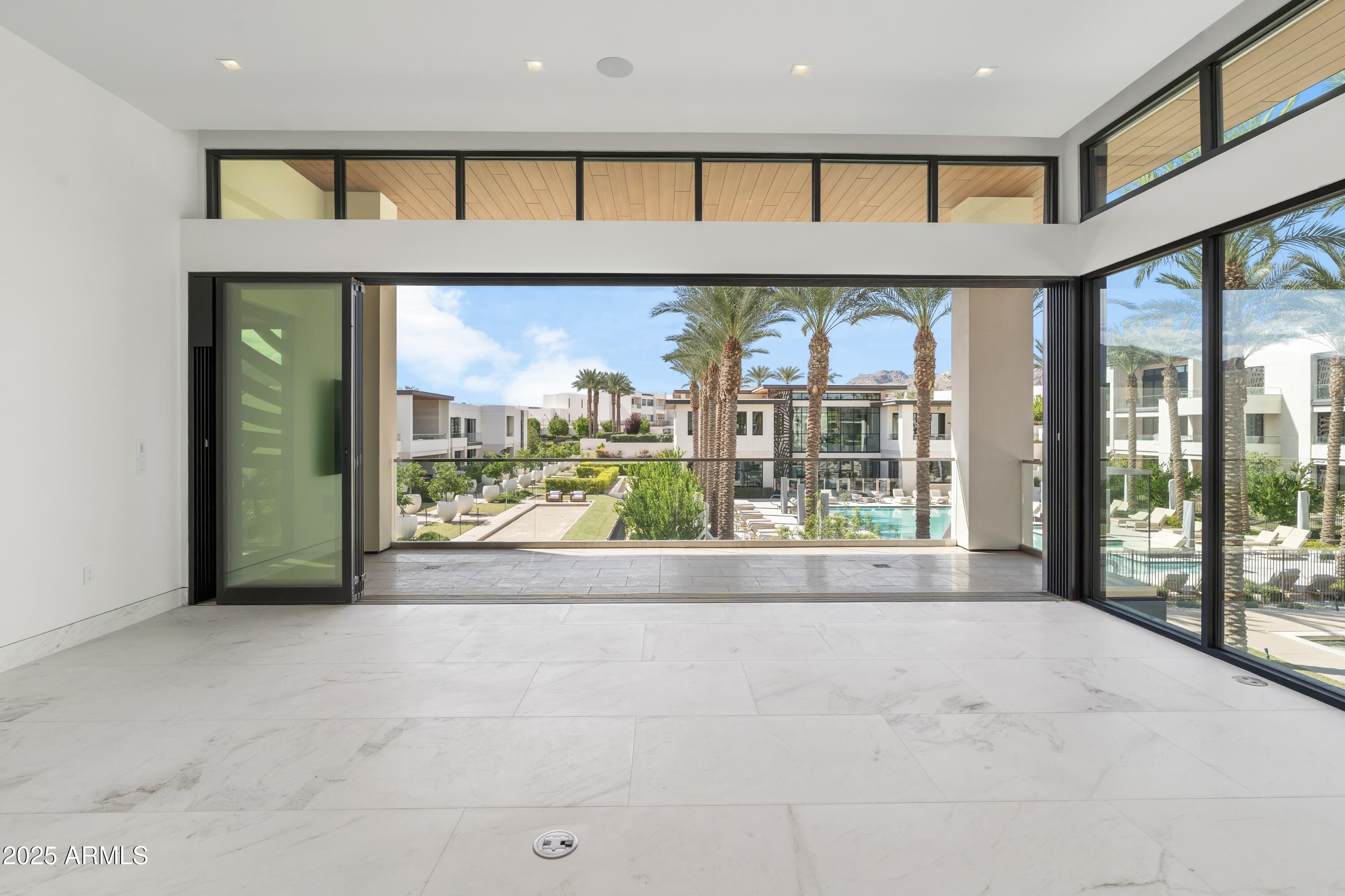 6587 N PALMERAIE Boulevard 2041