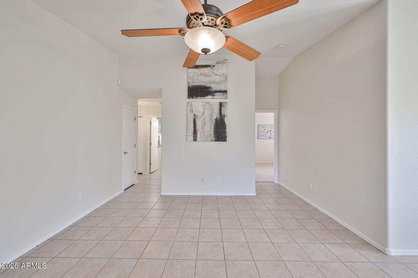 813 E YANEZ Avenue