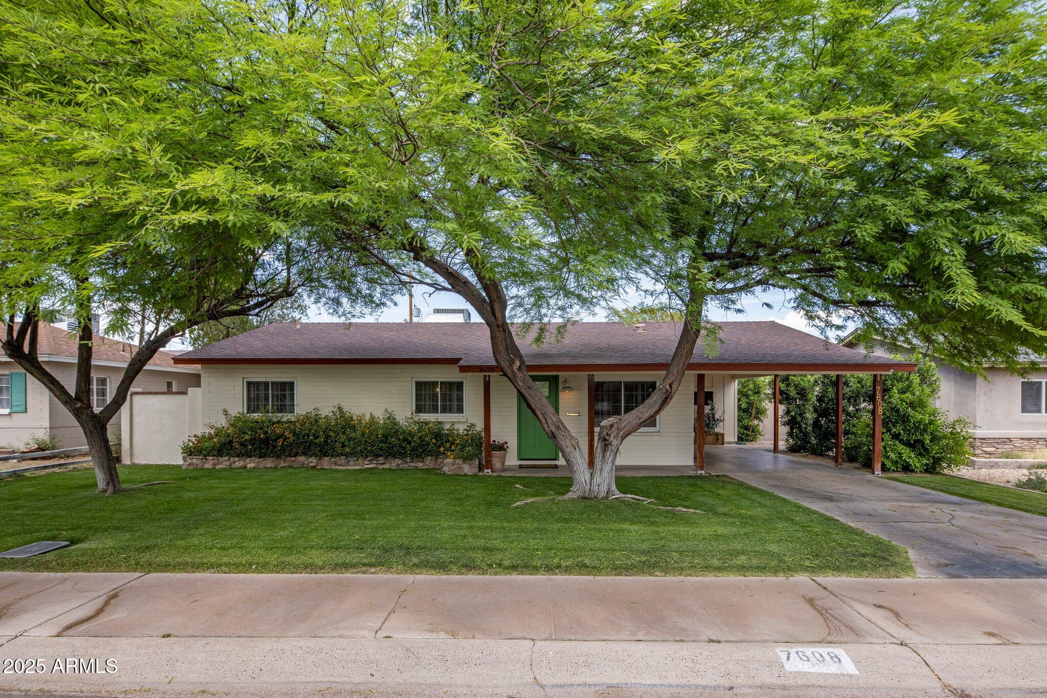 7608 E AVALON Drive