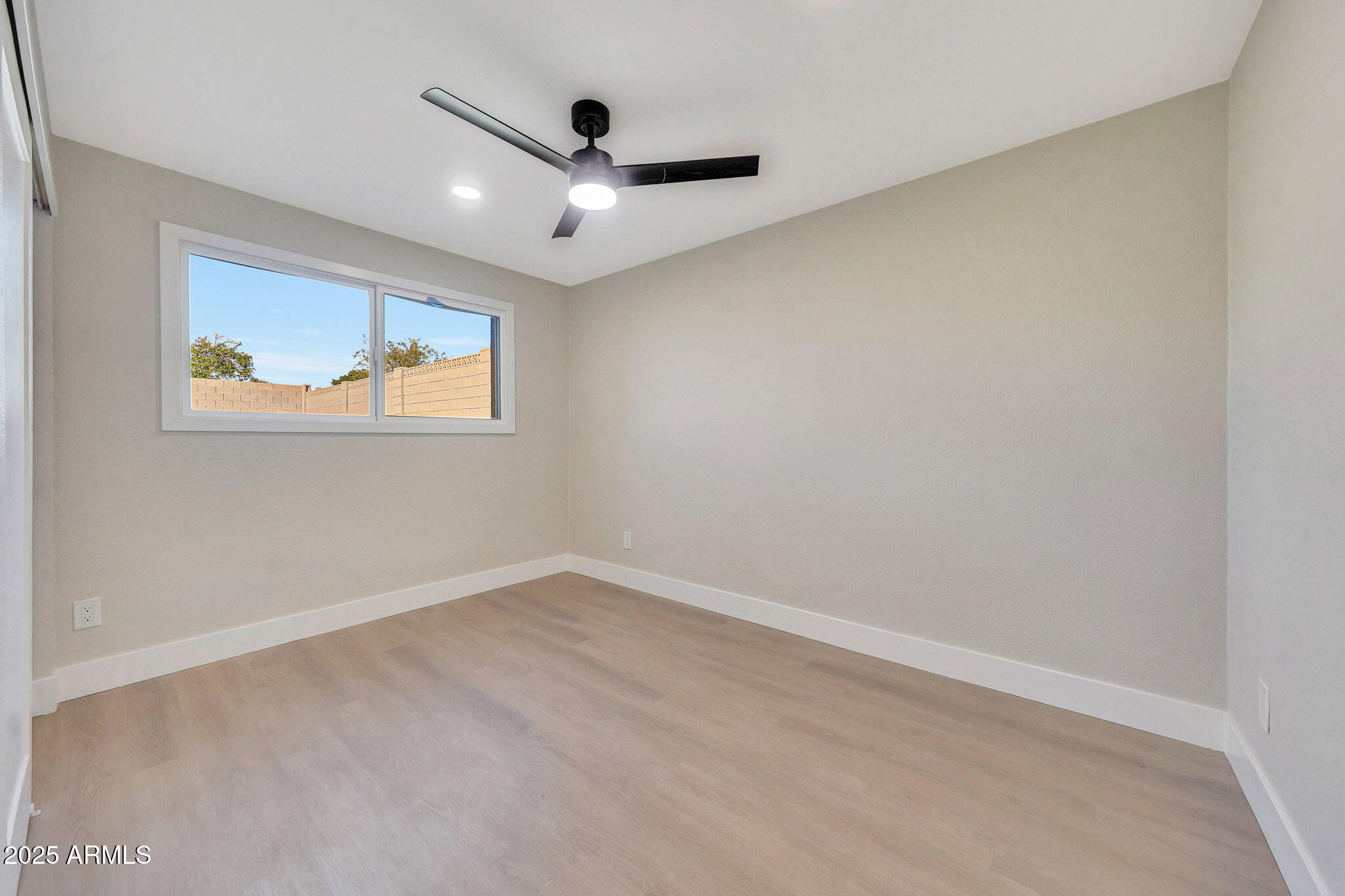 3116 W GELDING Drive