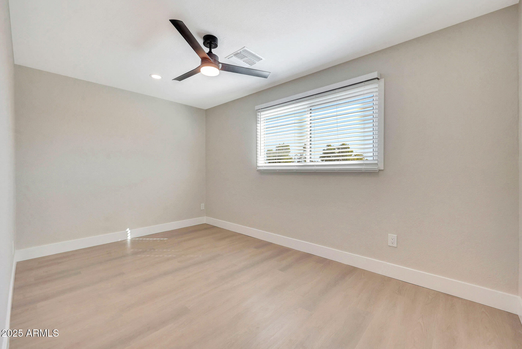 3116 W GELDING Drive