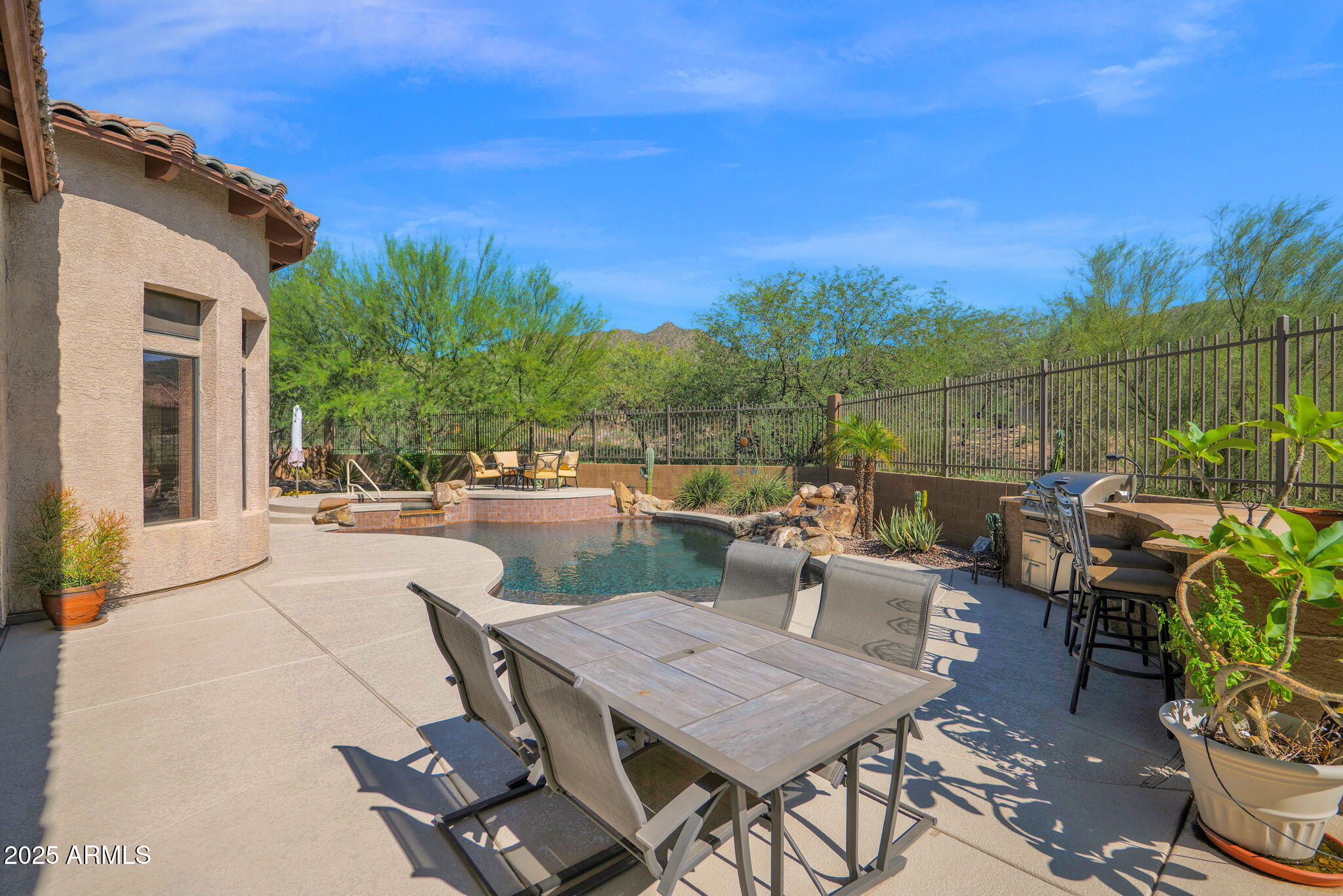 4207 N ARBOLES Circle