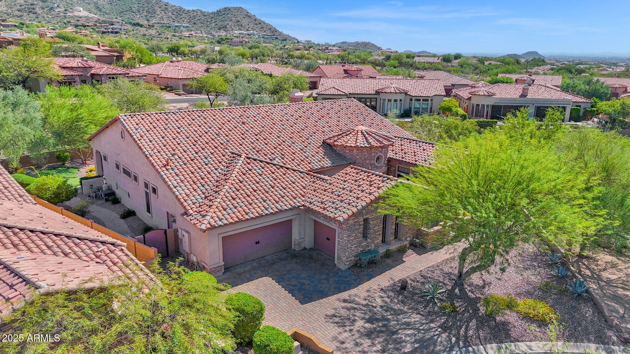 4207 N ARBOLES Circle