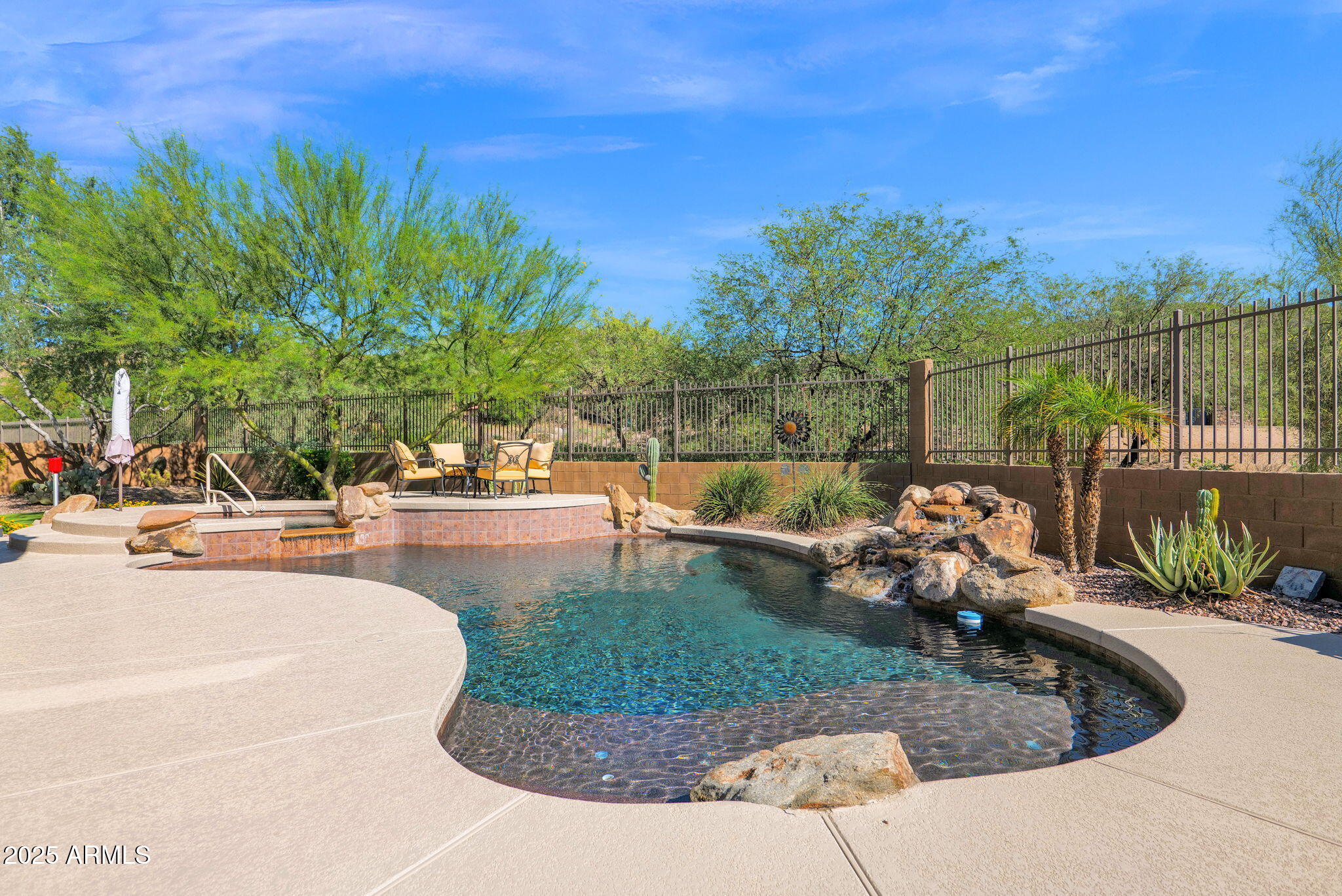 4207 N ARBOLES Circle