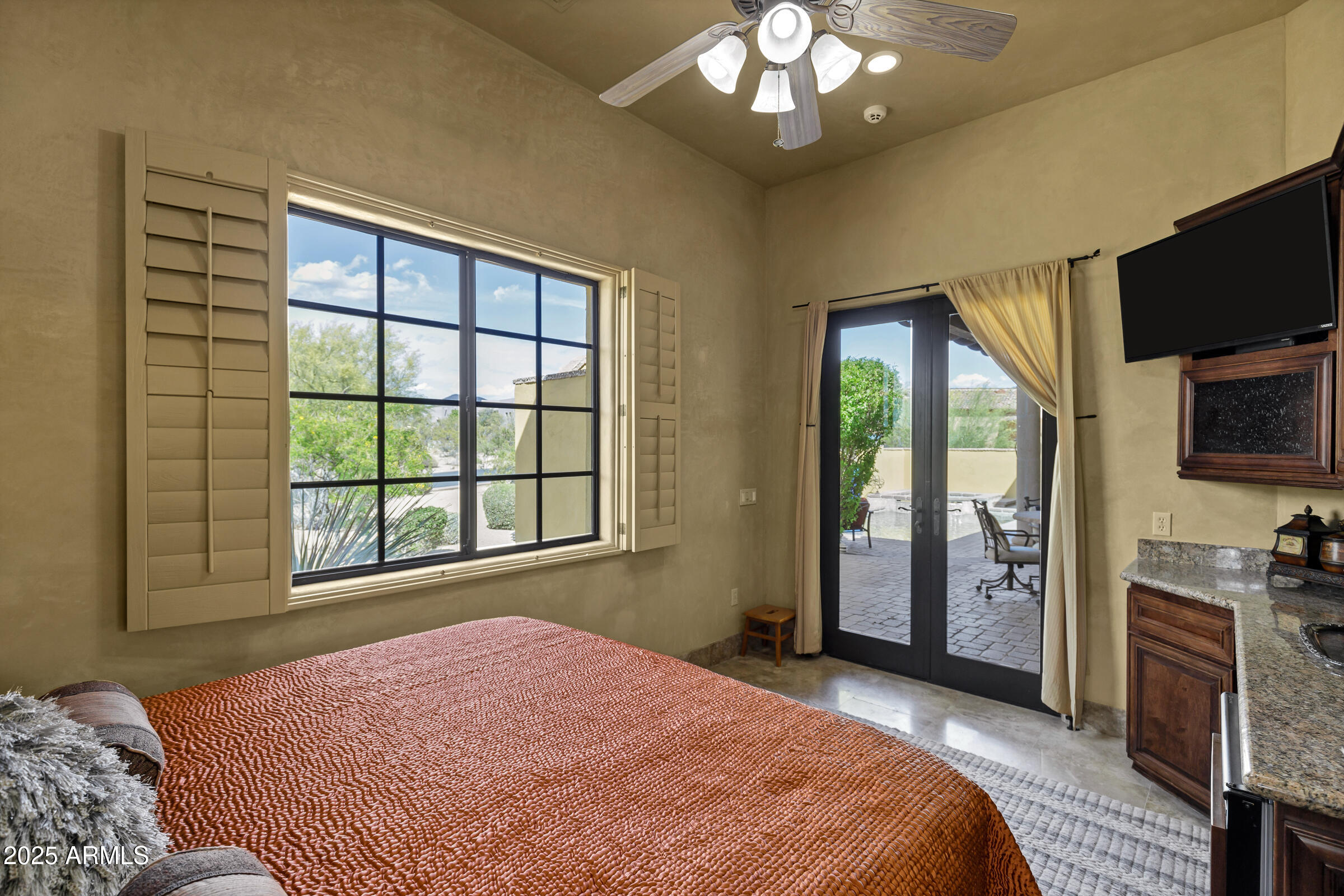 9290 E THOMPSON PEAK Parkway 409