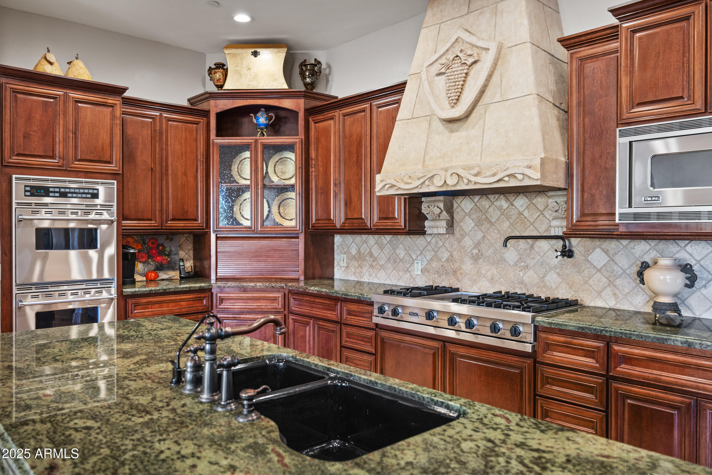 9290 E THOMPSON PEAK Parkway 409