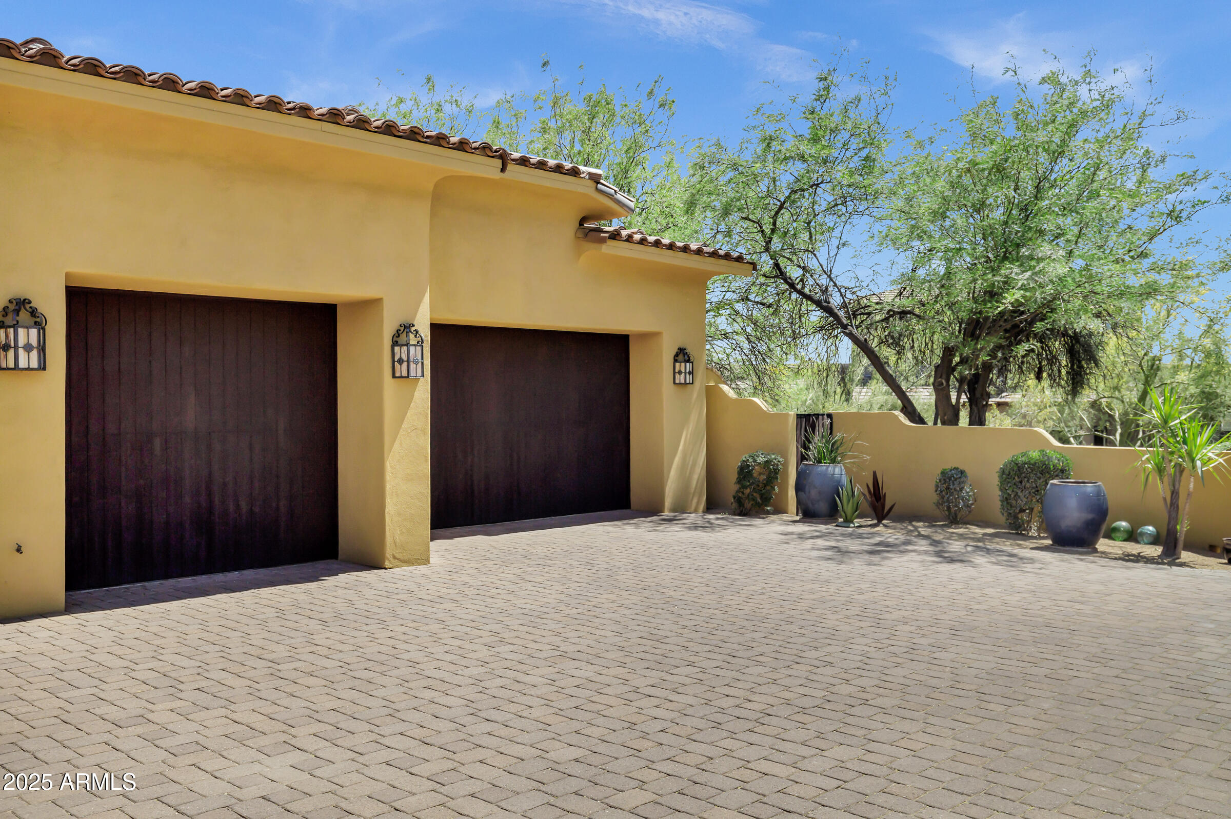 9290 E THOMPSON PEAK Parkway 409