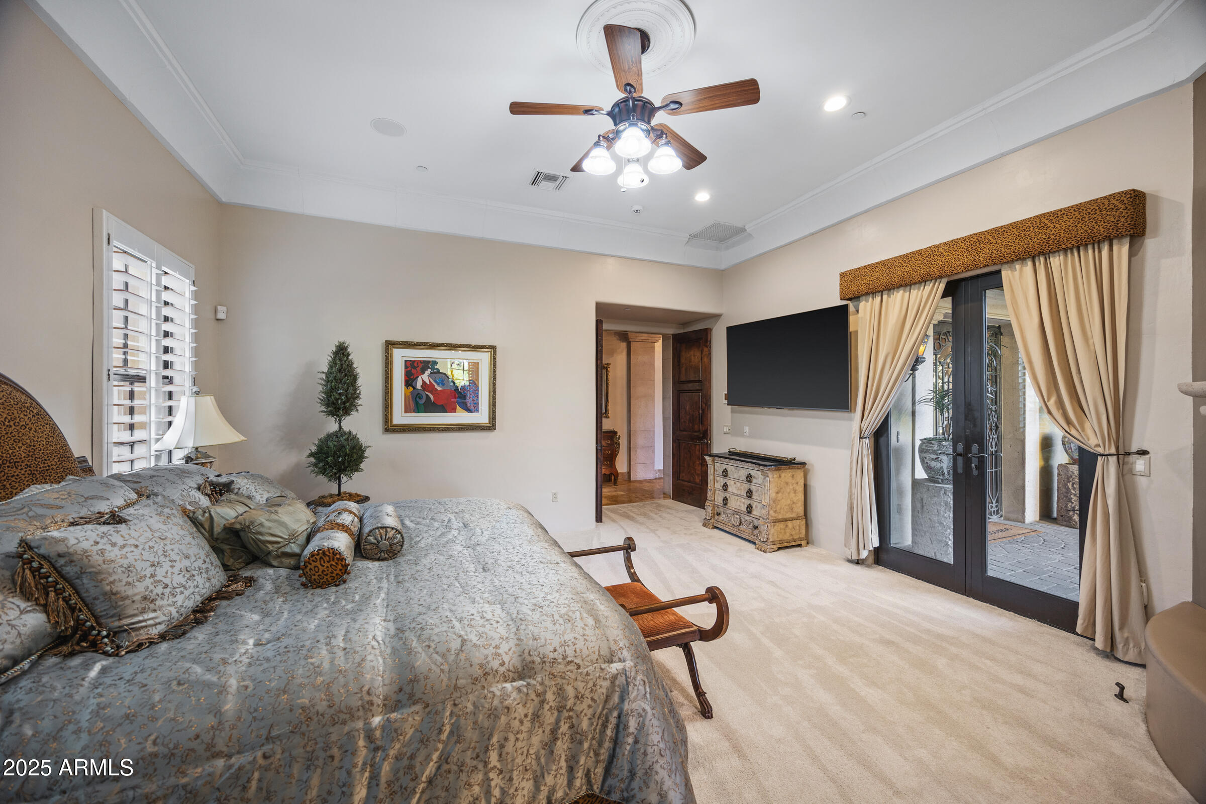 9290 E THOMPSON PEAK Parkway 409