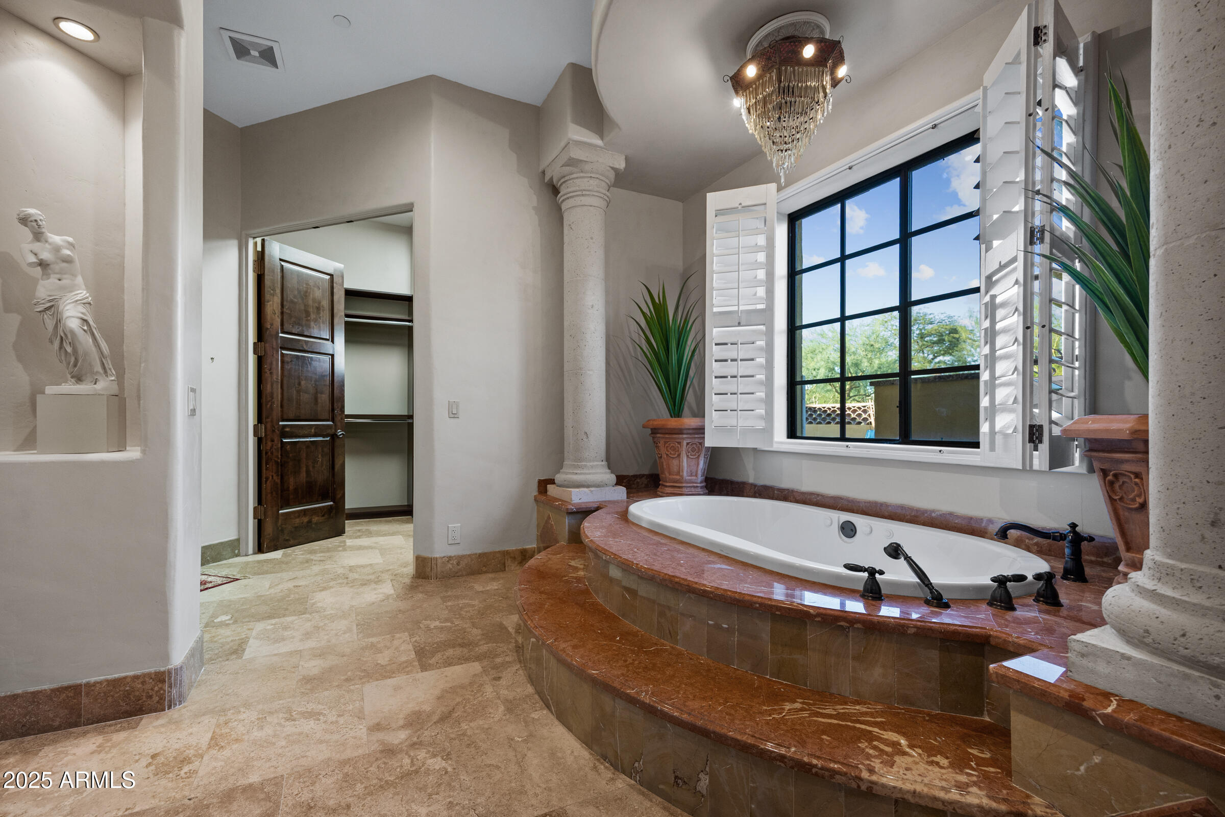 9290 E THOMPSON PEAK Parkway 409