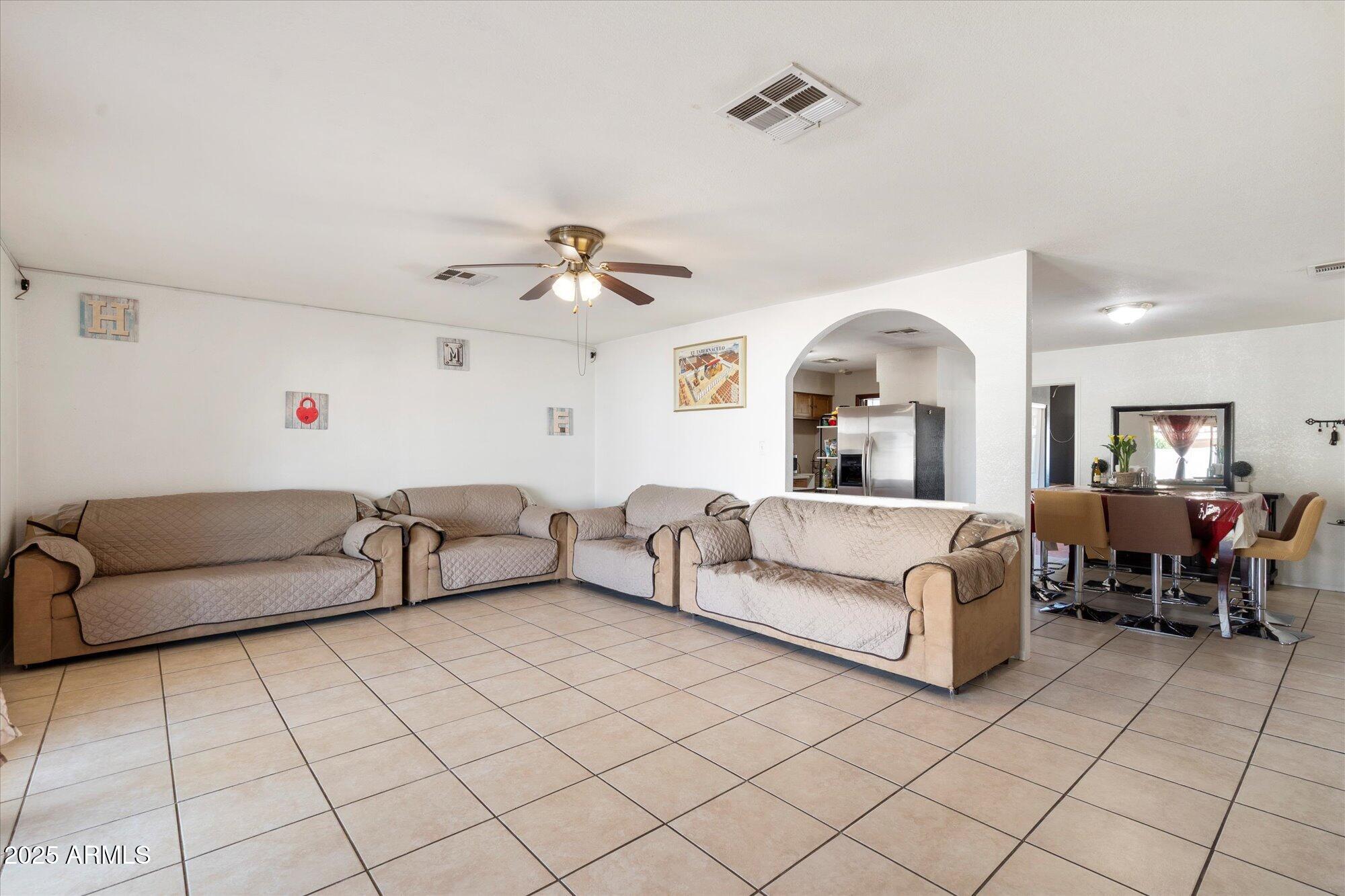 6148 W FLOWER Street