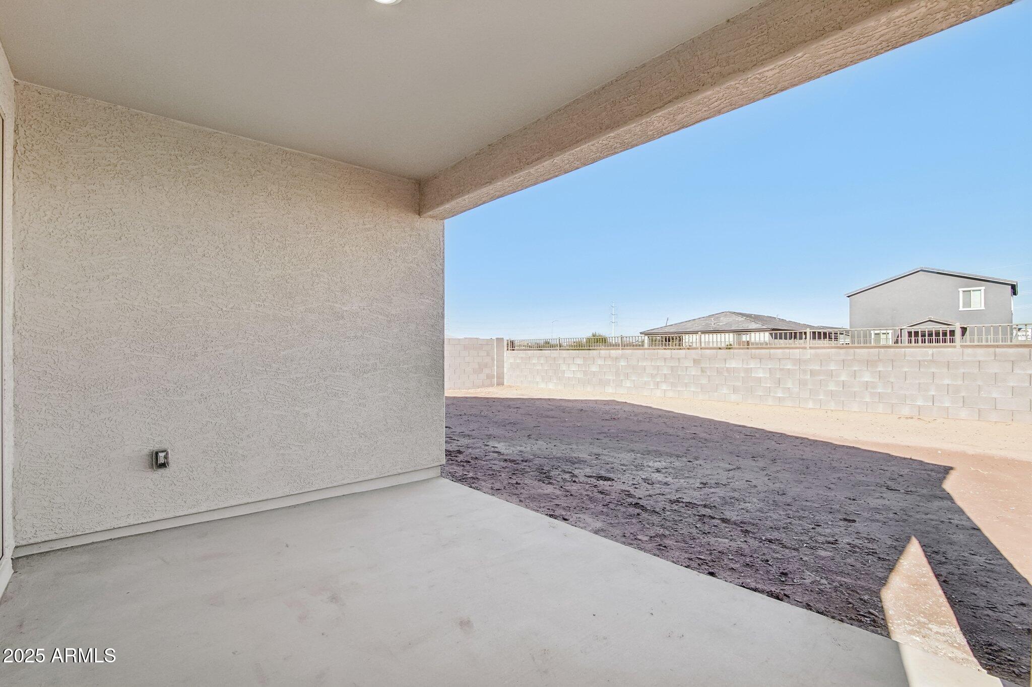 9616 W TAMARISK Avenue