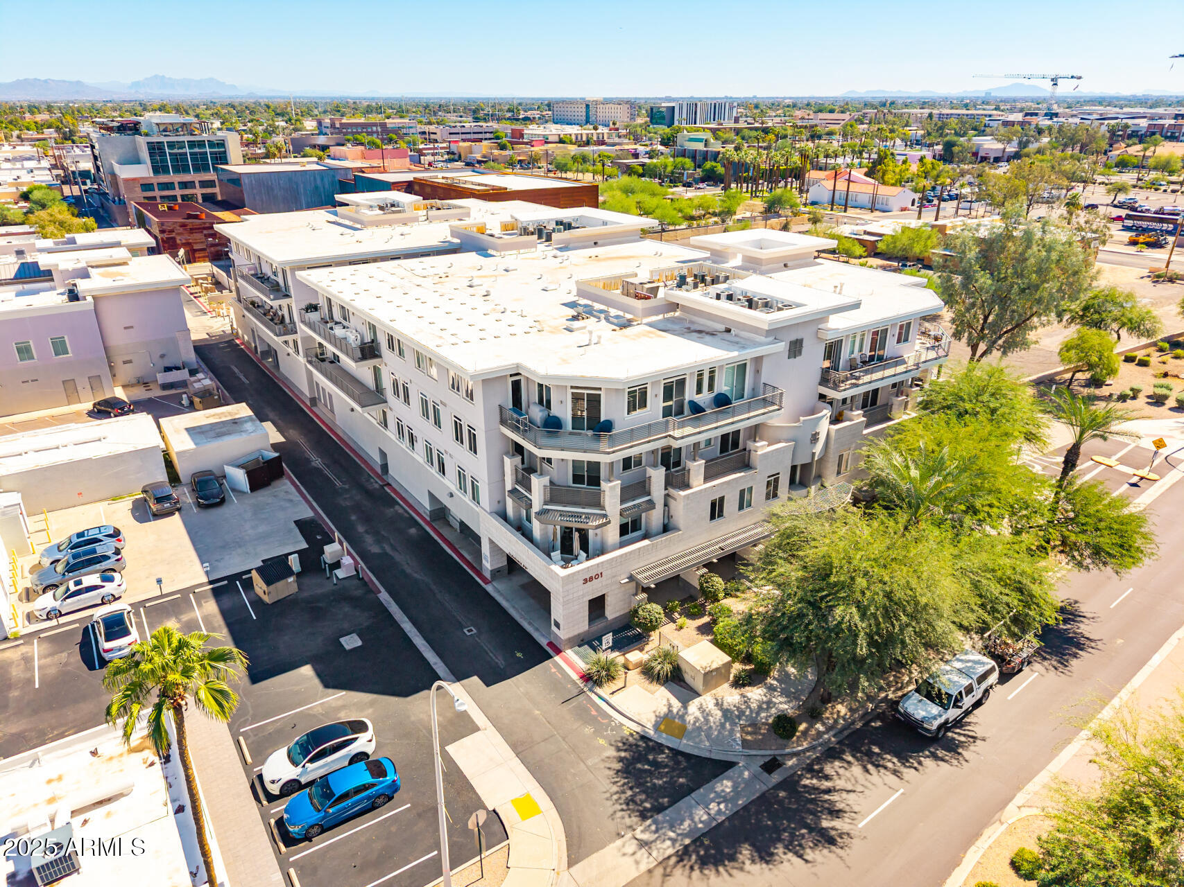 3801 N GOLDWATER Boulevard, 302