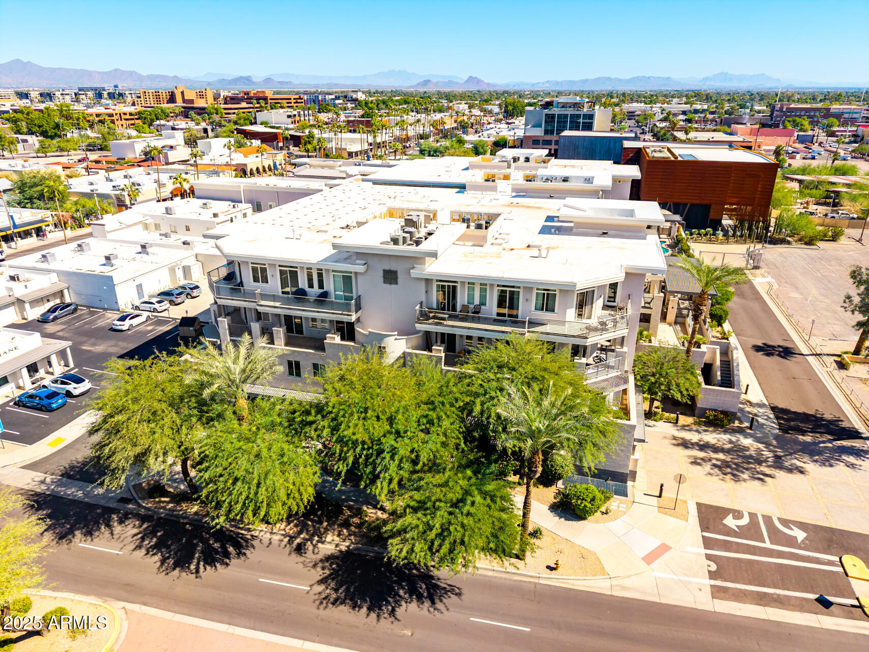 3801 N GOLDWATER Boulevard, 302