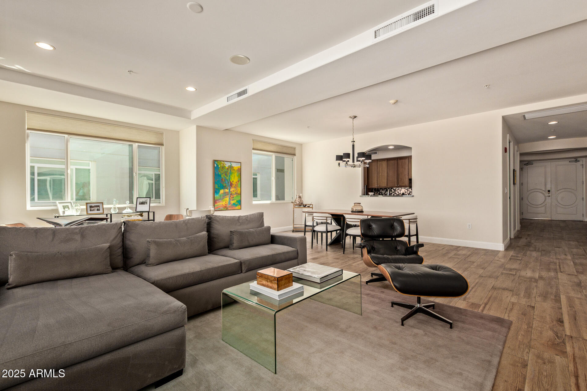 3801 N GOLDWATER Boulevard, 302