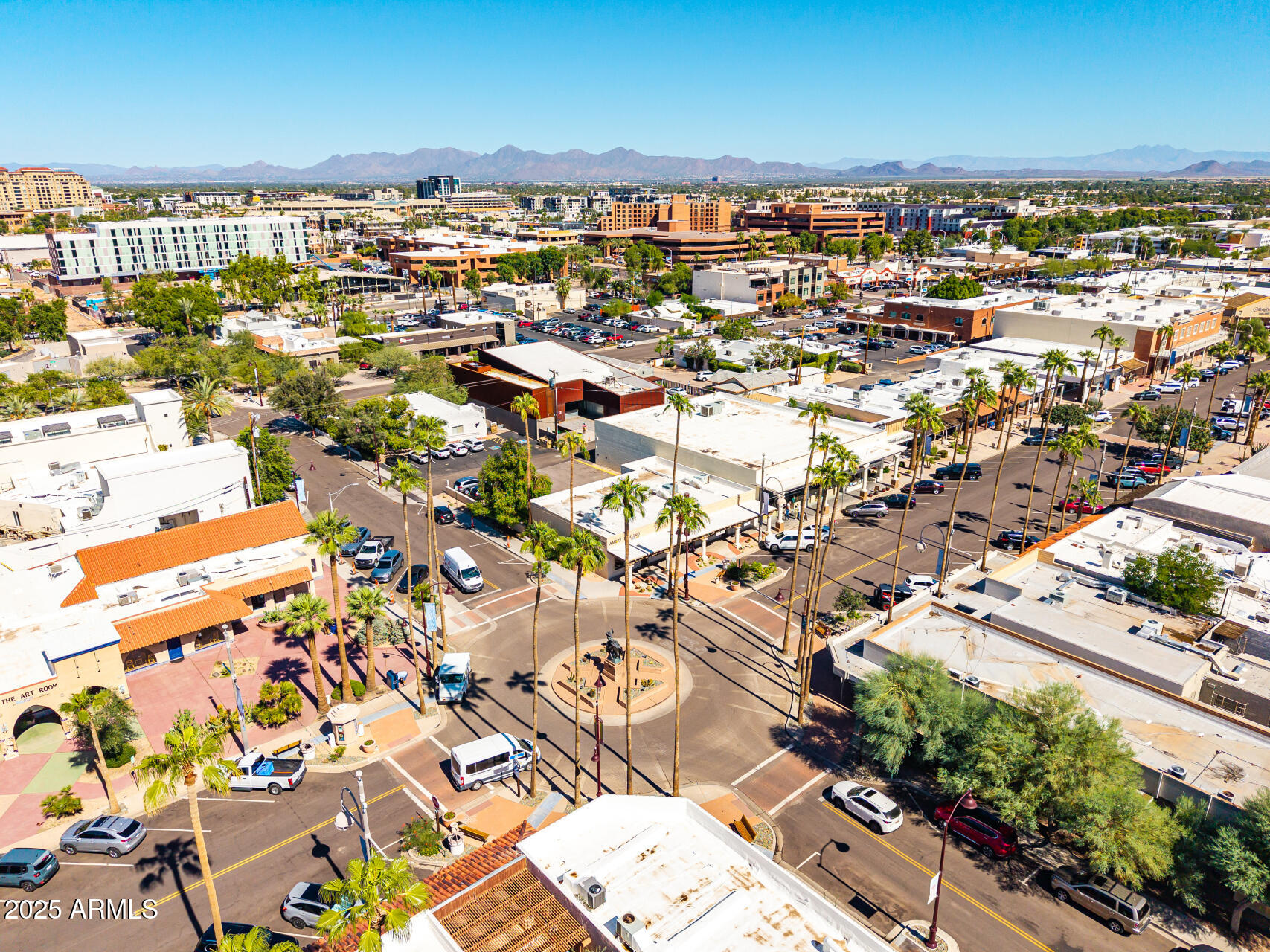 3801 N GOLDWATER Boulevard, 302
