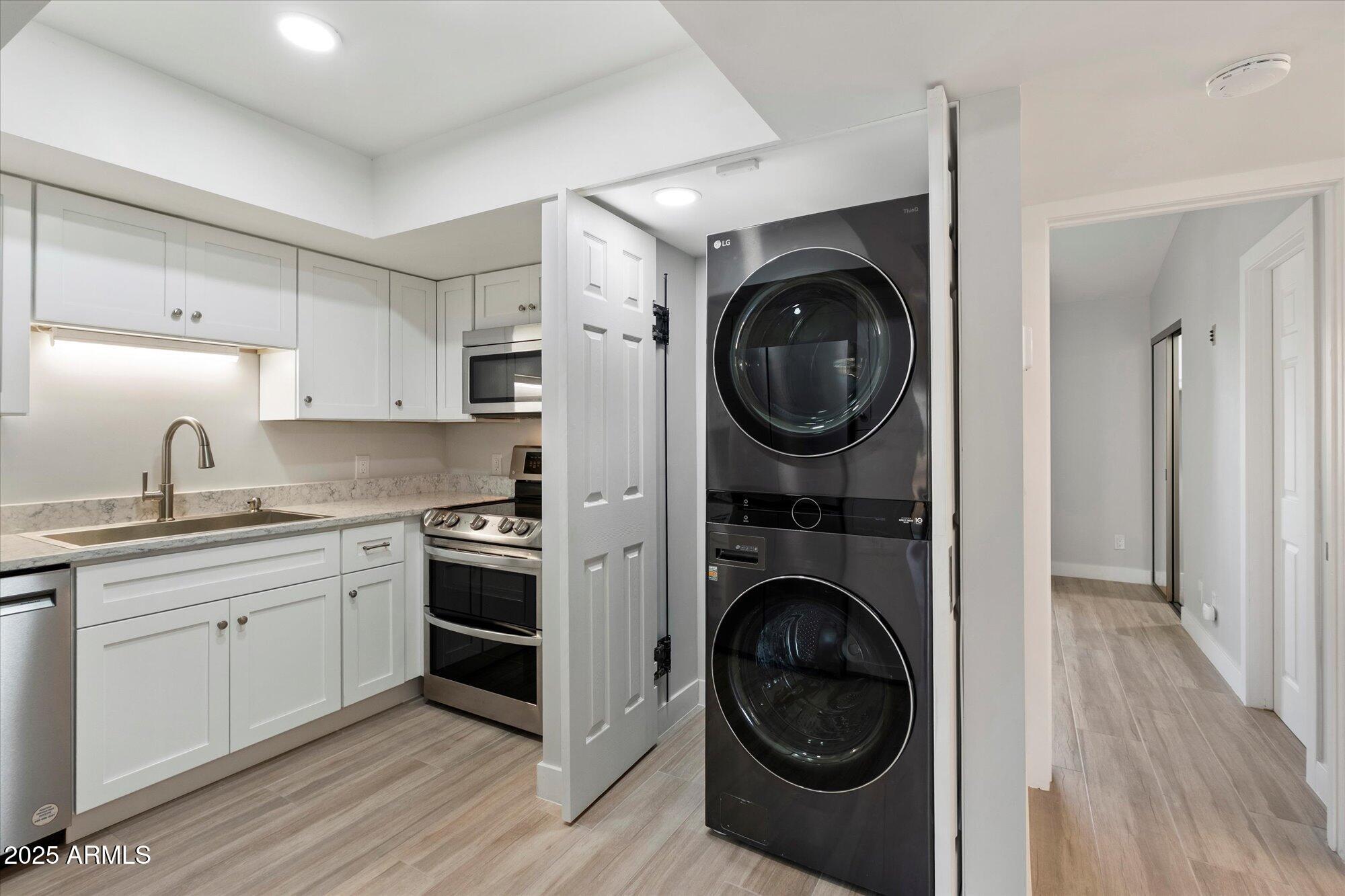 1211 N MILLER Road, 224