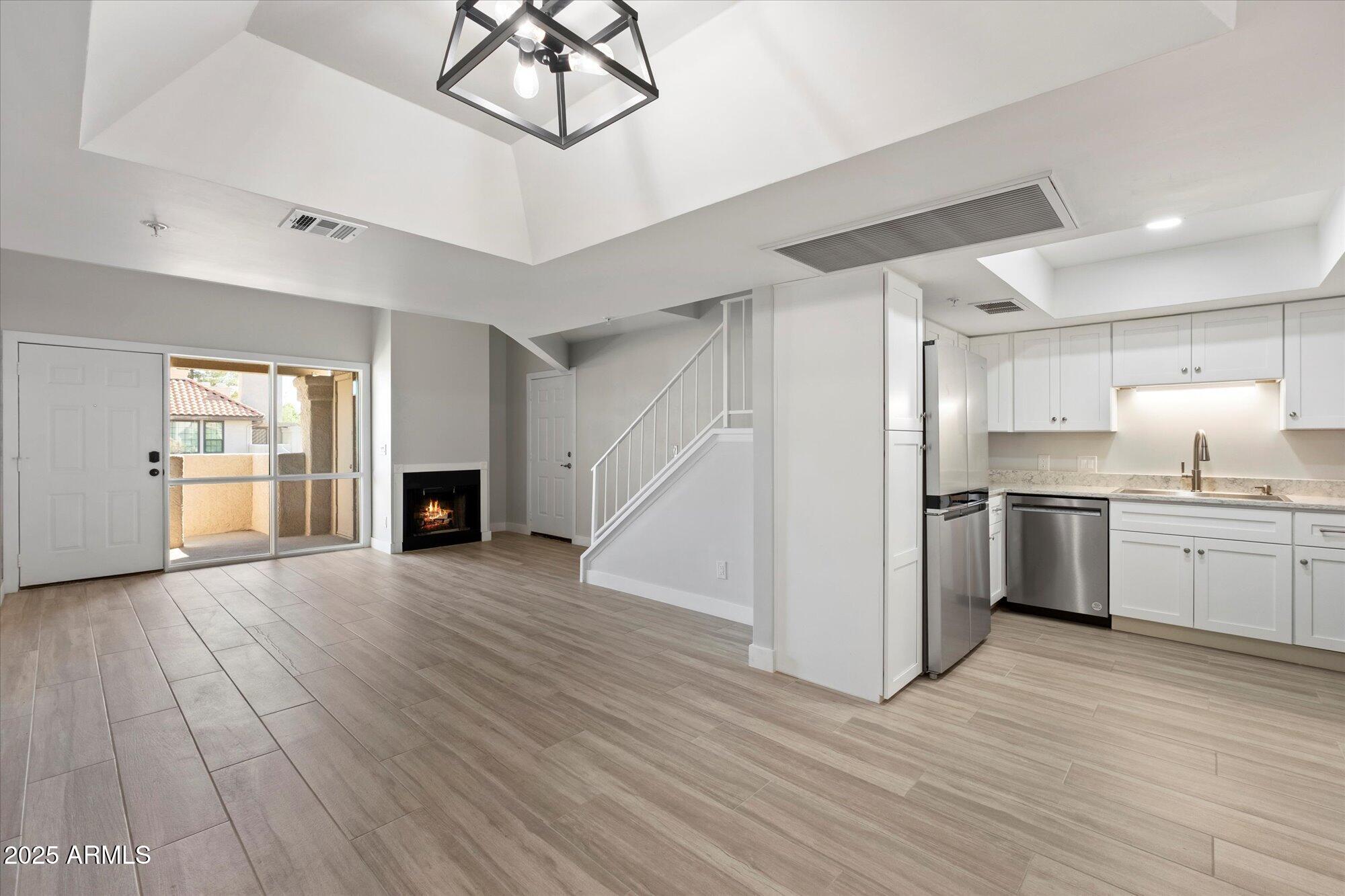 1211 N MILLER Road, 224