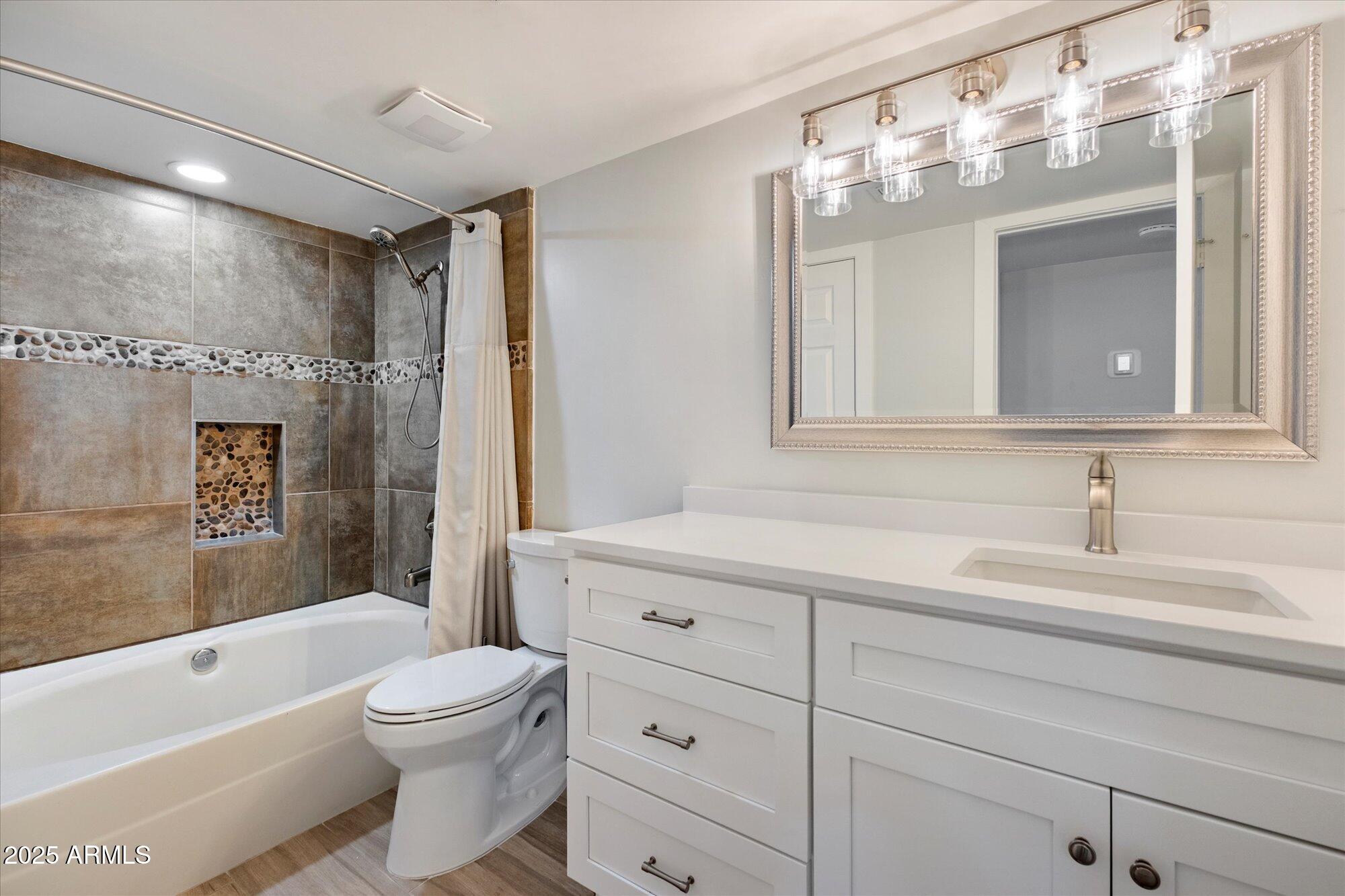 1211 N MILLER Road, 224