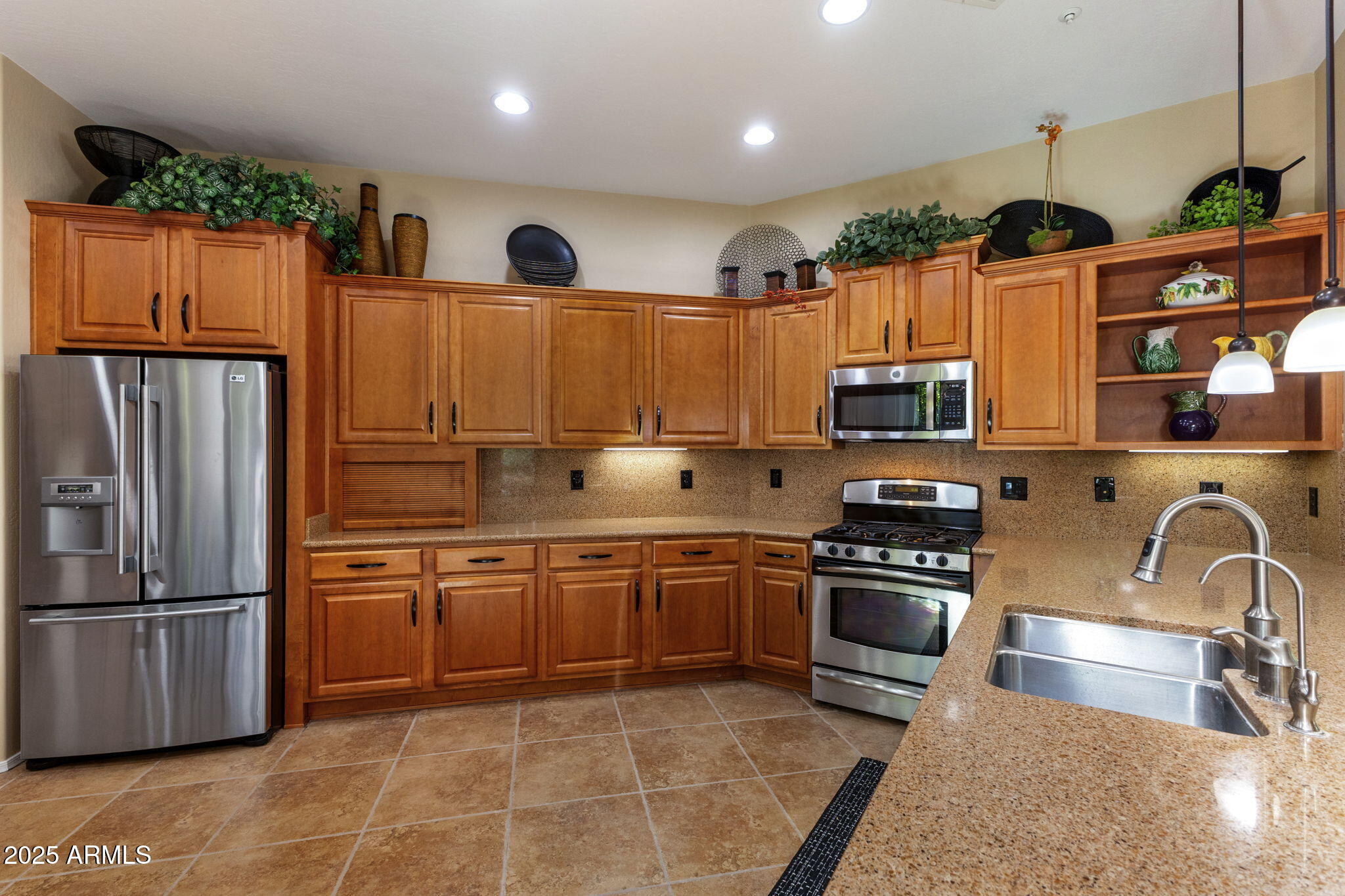 12832 W PINNACLE VISTA Drive