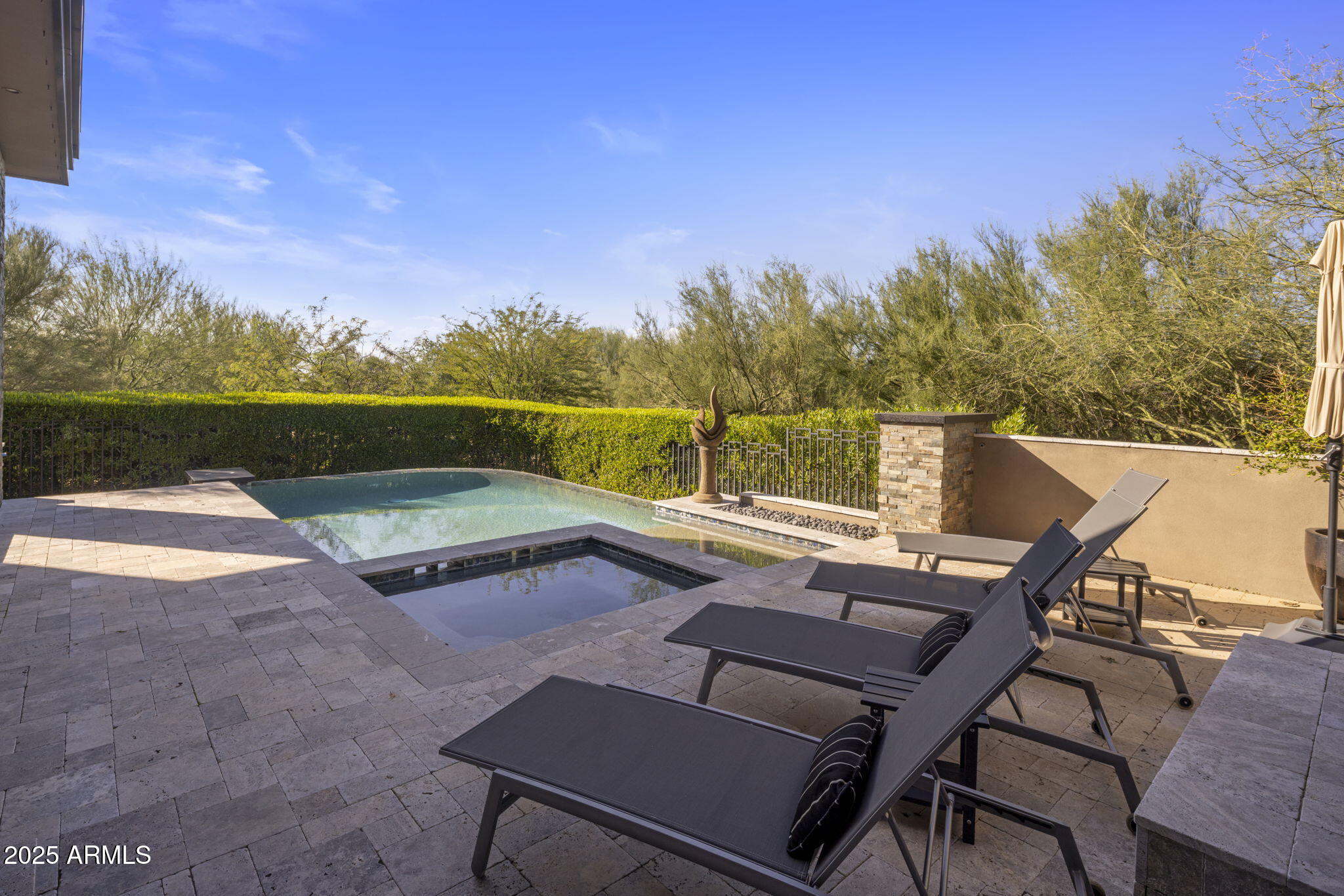 10284 E RUNNING DEER Trail