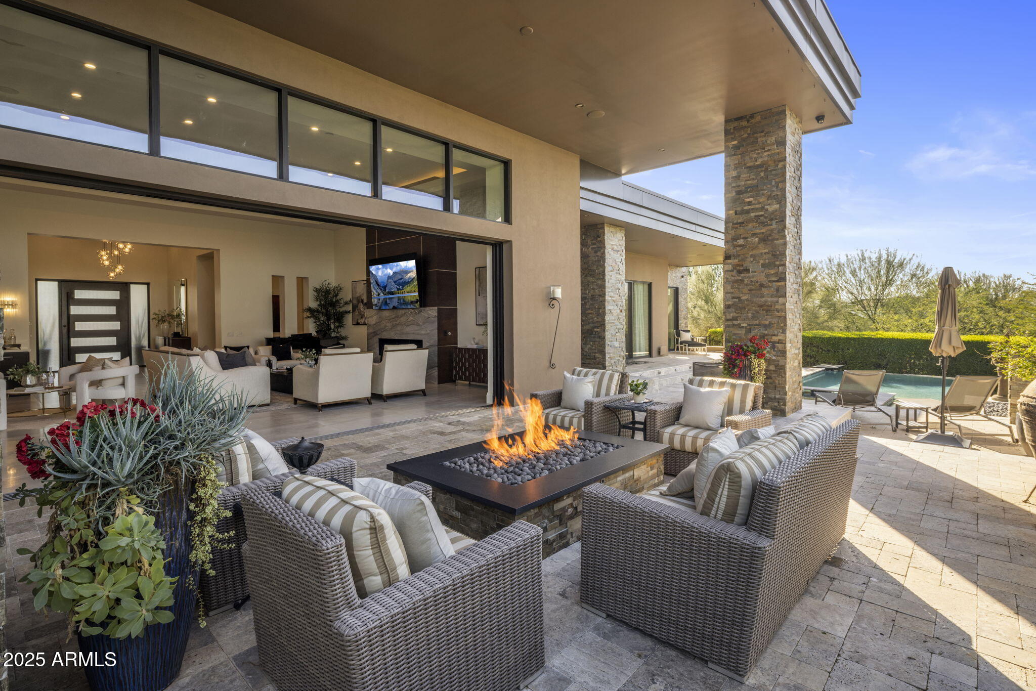 10284 E RUNNING DEER Trail