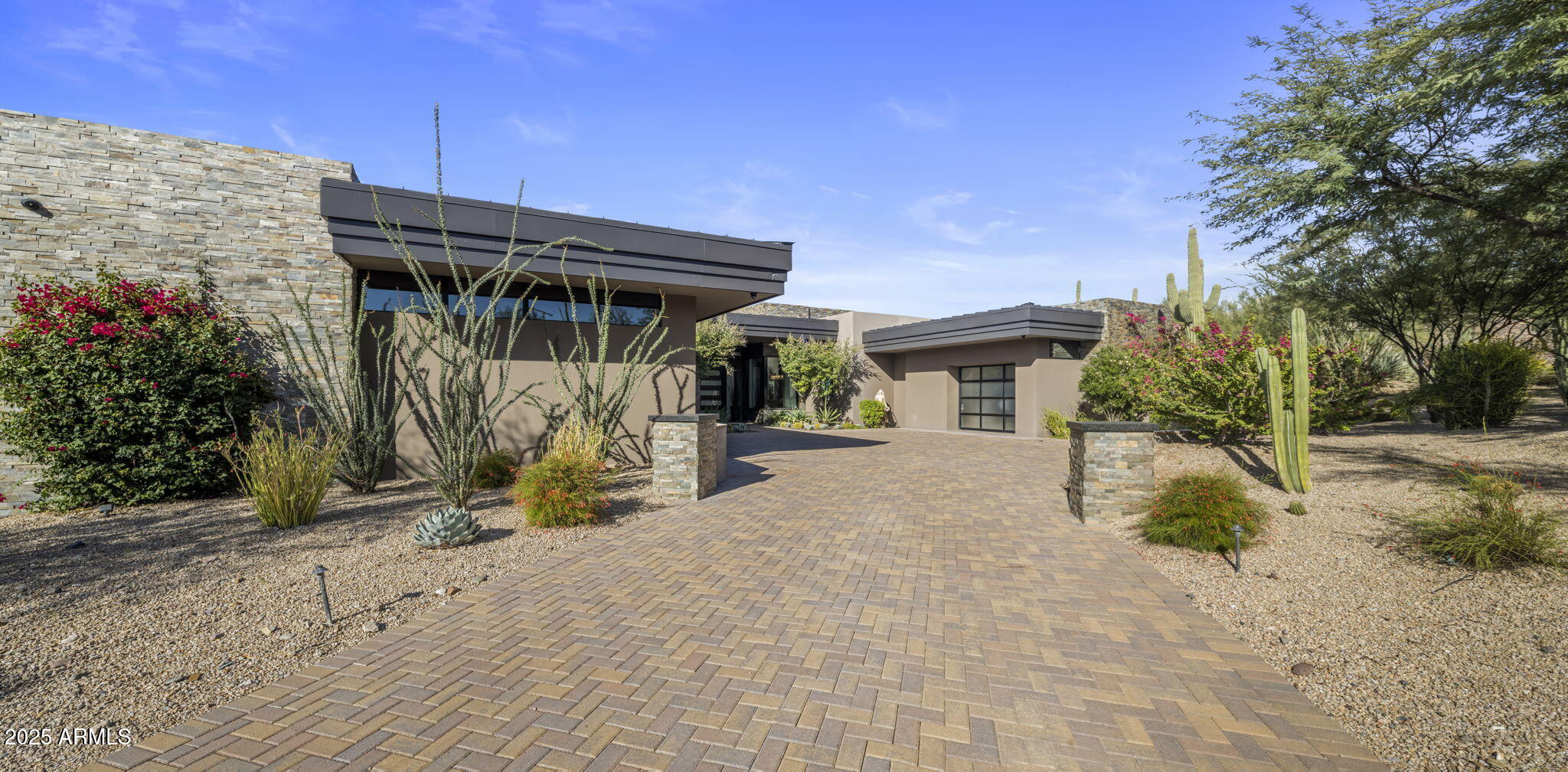 10284 E RUNNING DEER Trail