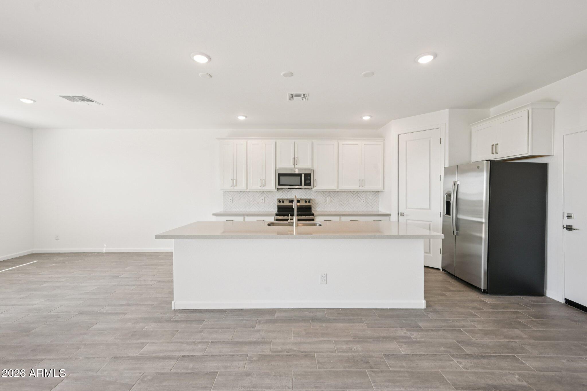 18247 W CAMINO DE ORO
