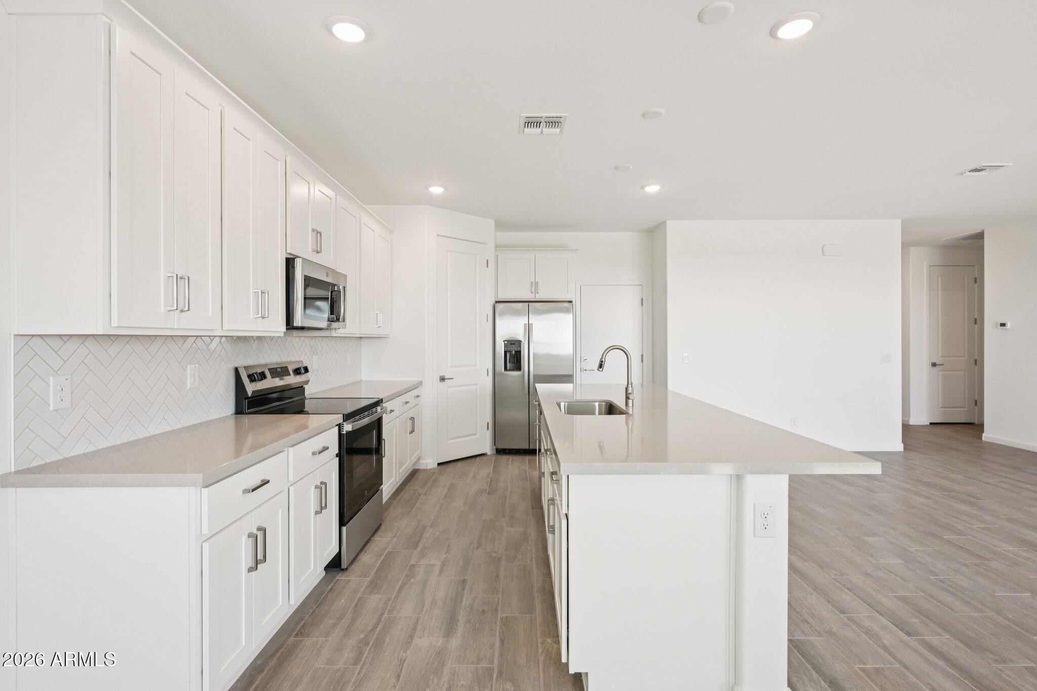 18247 W CAMINO DE ORO