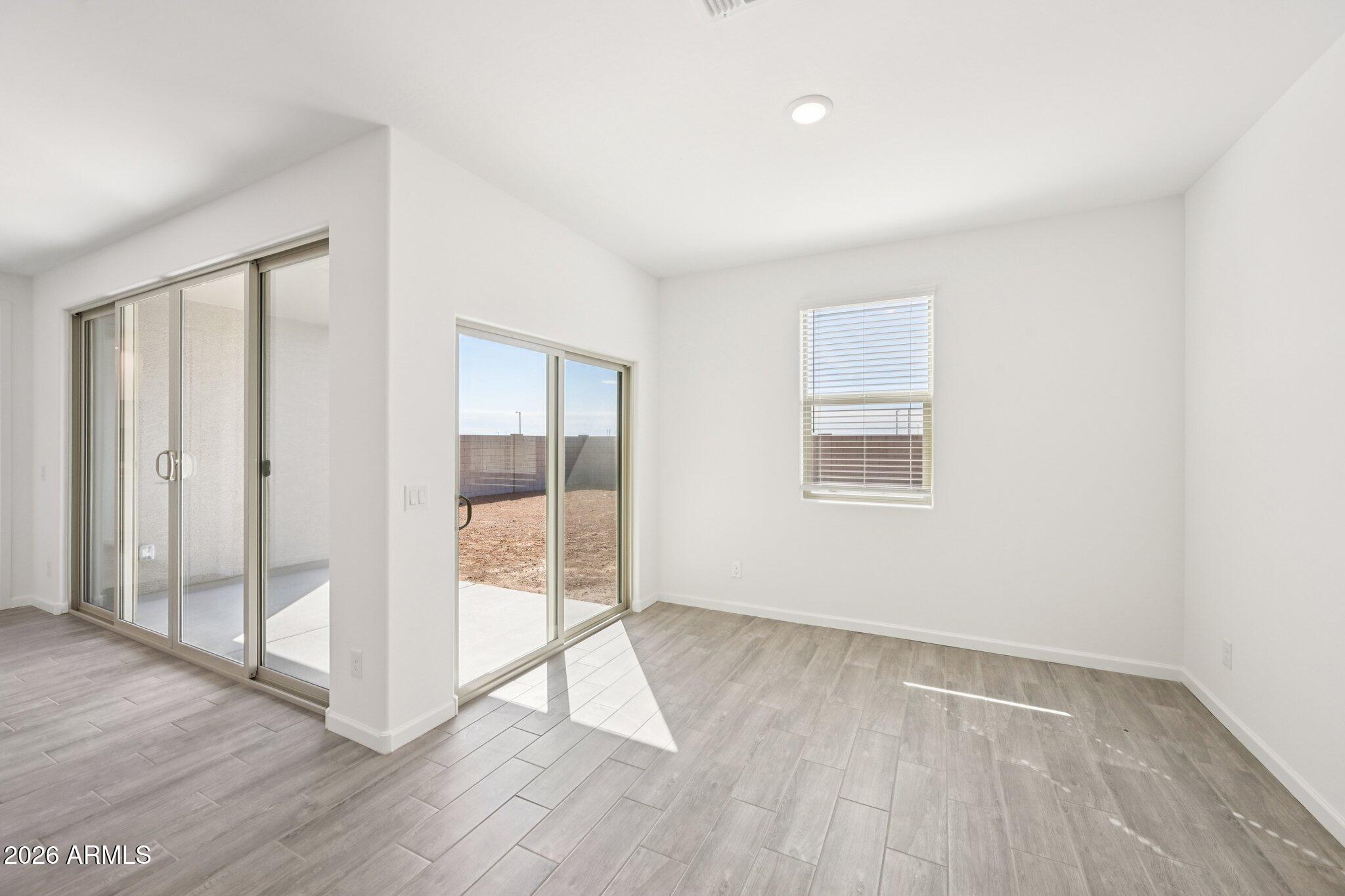 18247 W CAMINO DE ORO