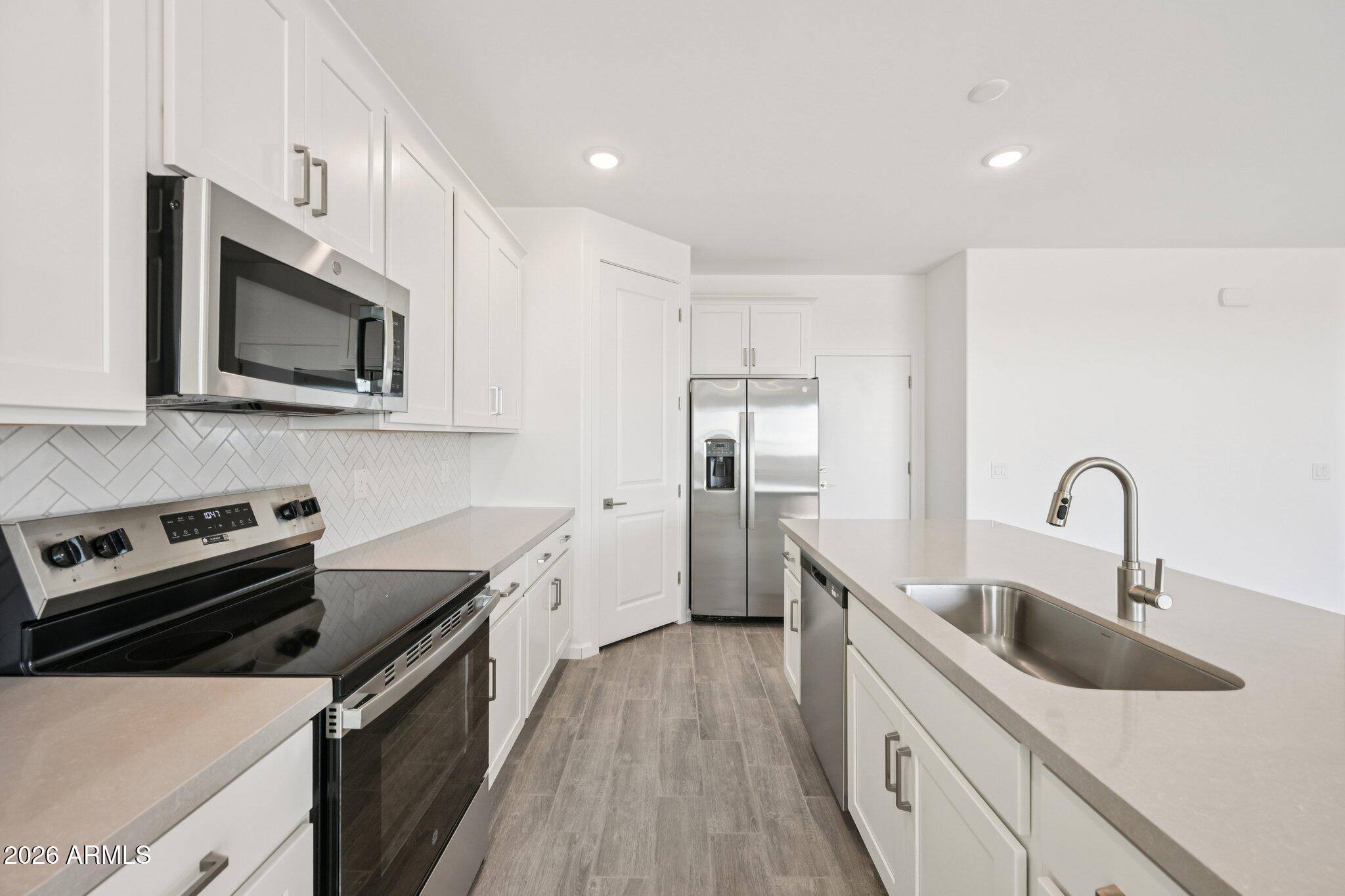 18247 W CAMINO DE ORO