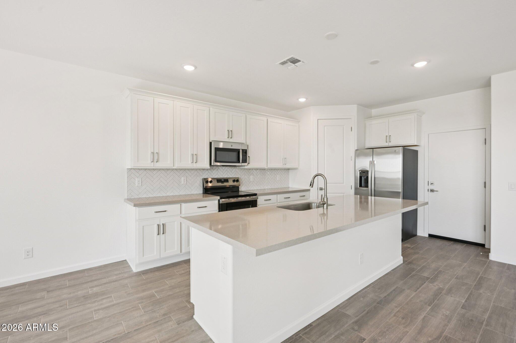 18247 W CAMINO DE ORO