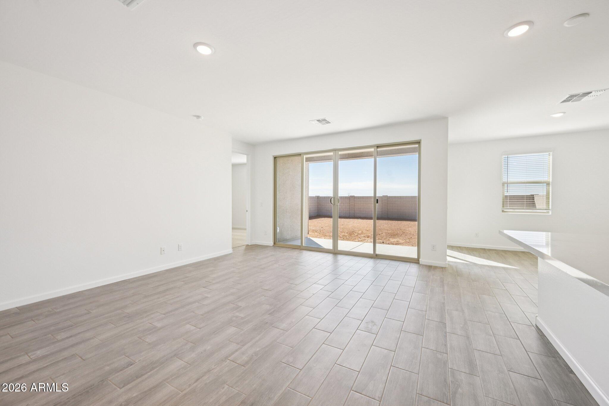 18247 W CAMINO DE ORO