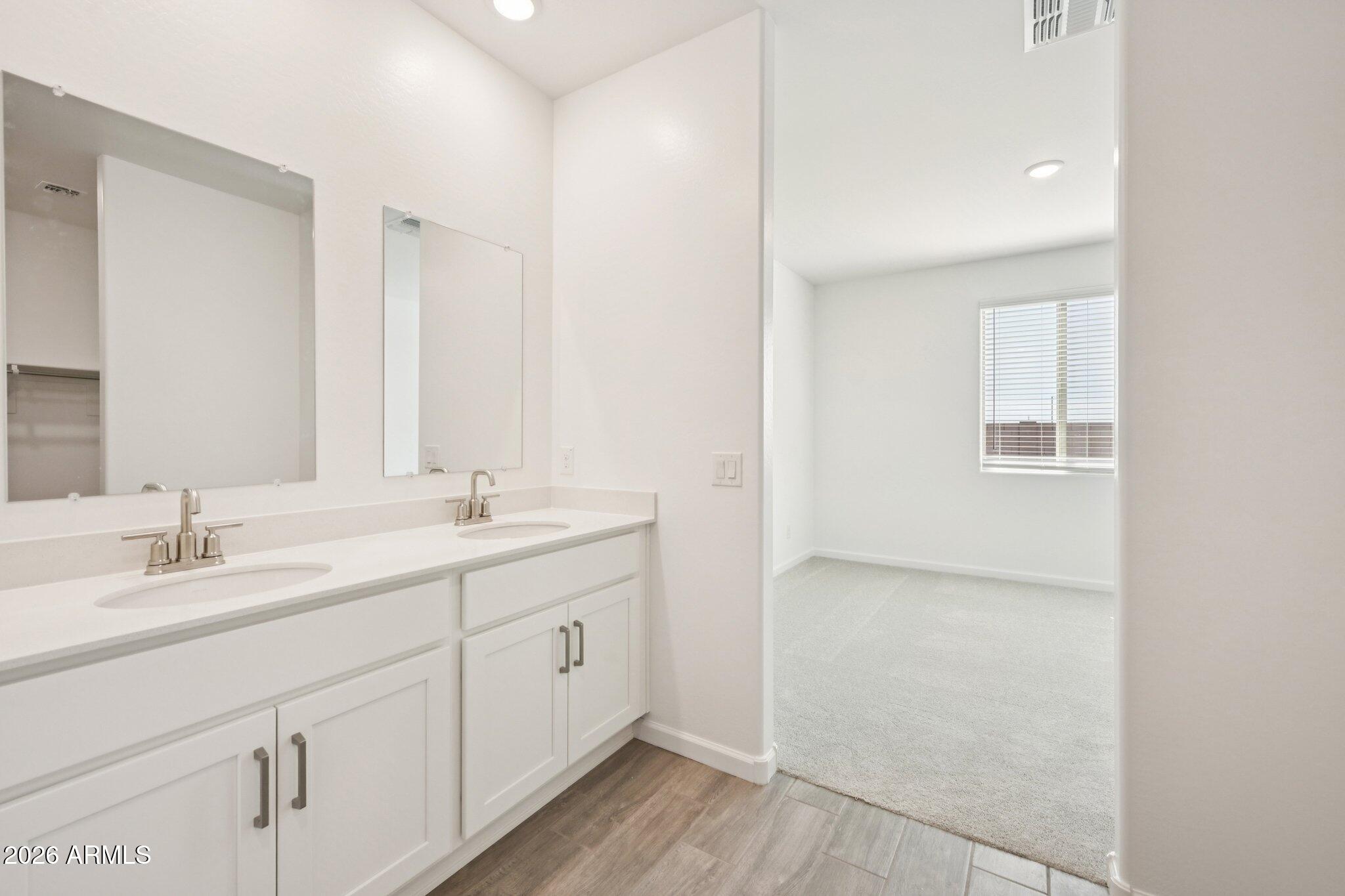 18247 W CAMINO DE ORO
