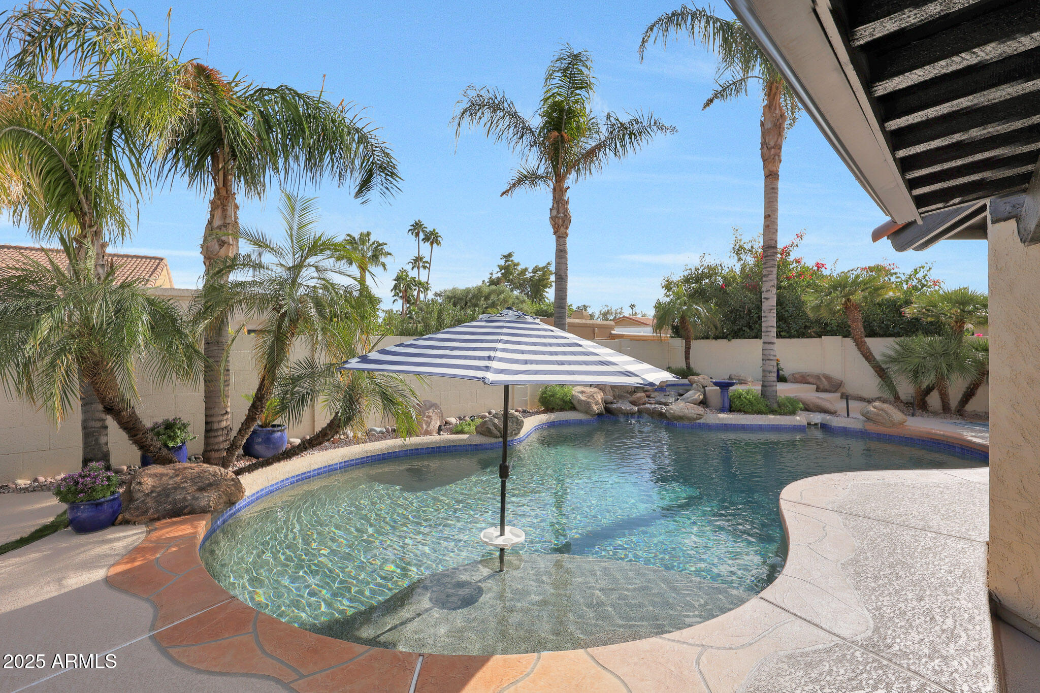 8725 E SAN MARINO Drive