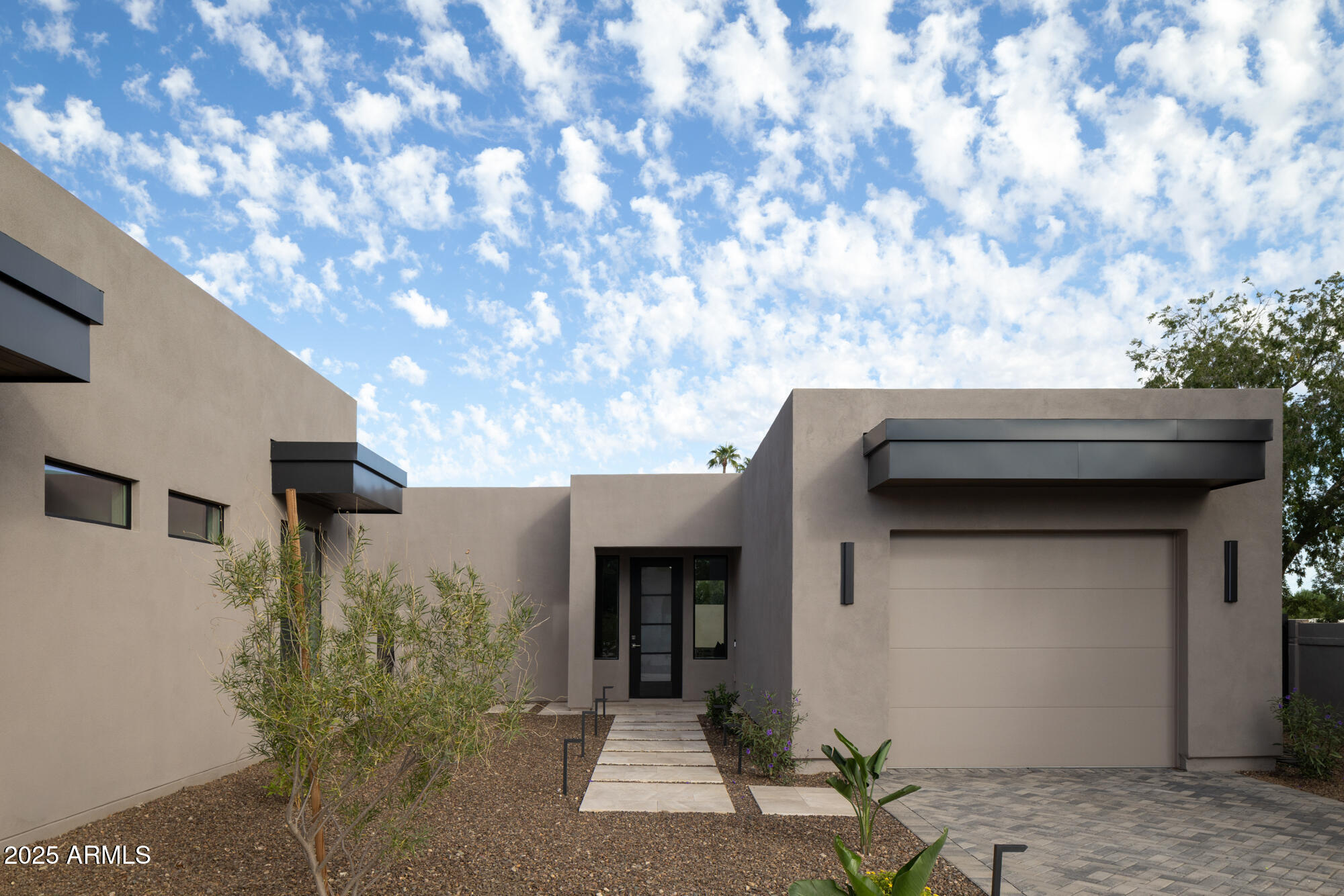 12637 N 68TH Place