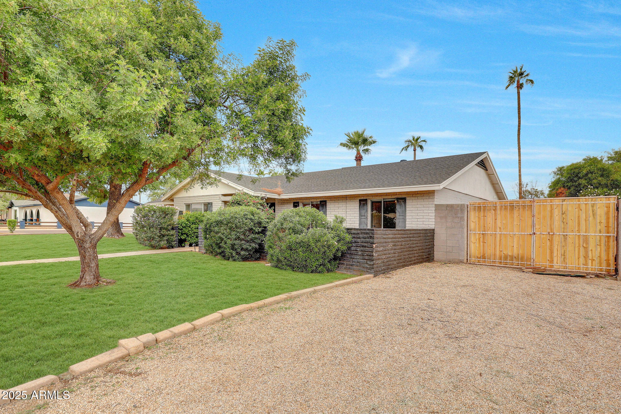 2802 E CHERYL Drive