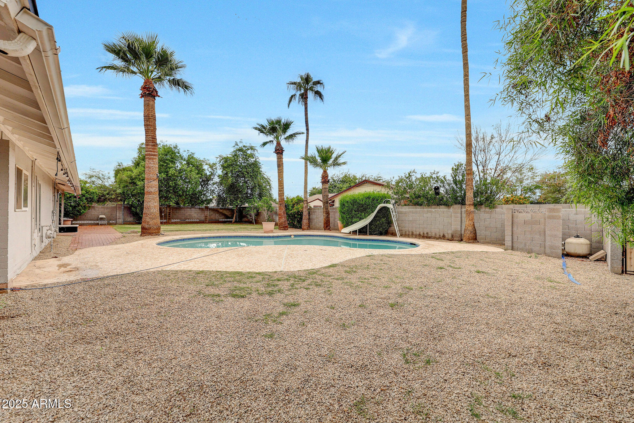 2802 E CHERYL Drive