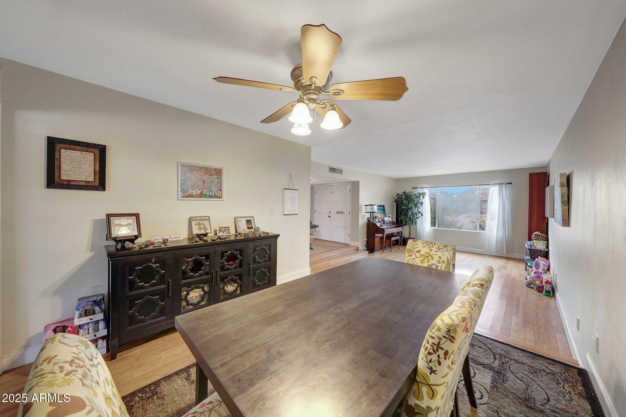 2802 E CHERYL Drive
