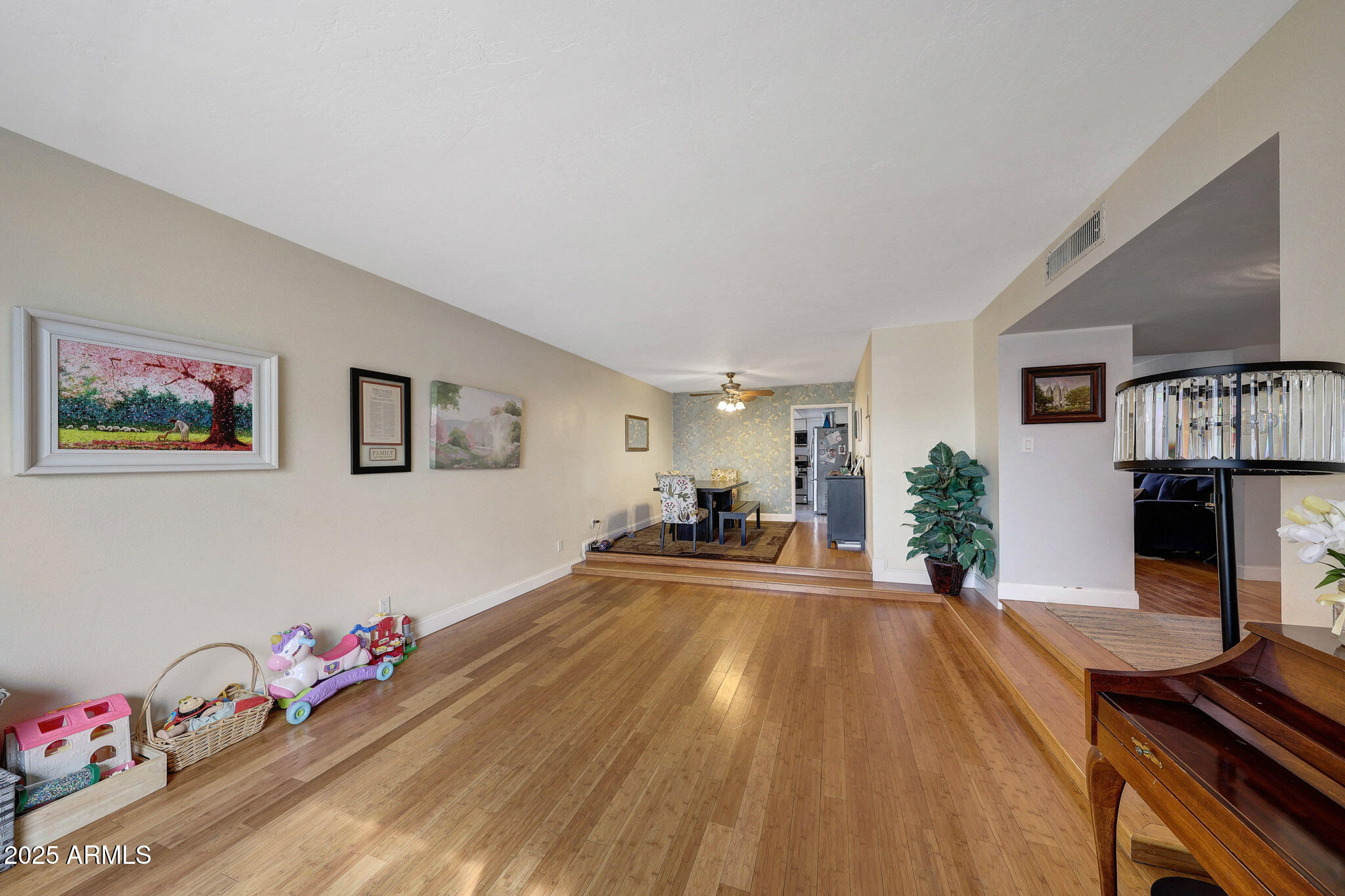 2802 E CHERYL Drive