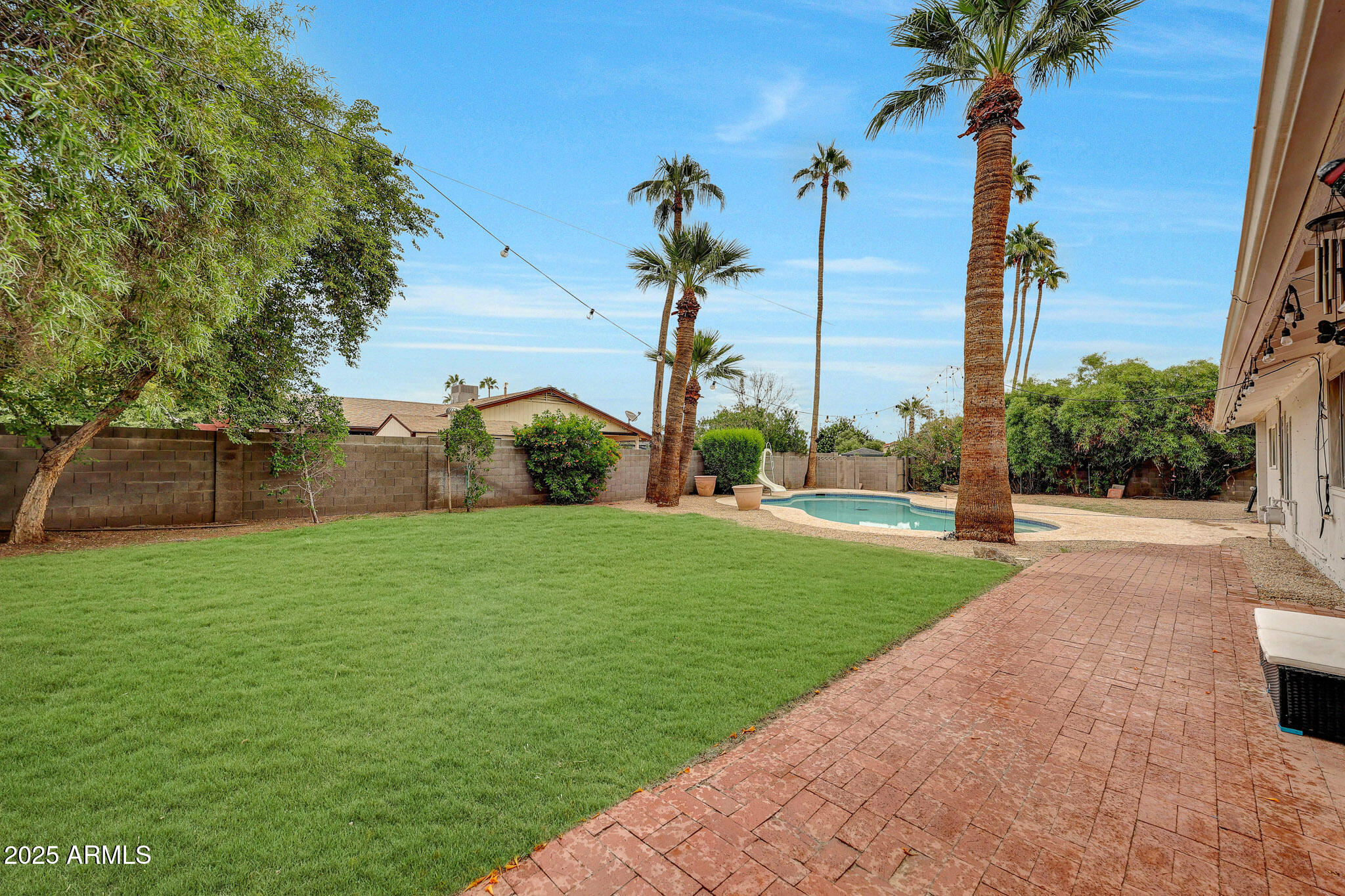 2802 E CHERYL Drive