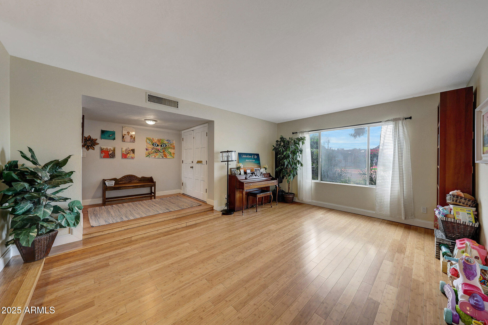 2802 E CHERYL Drive