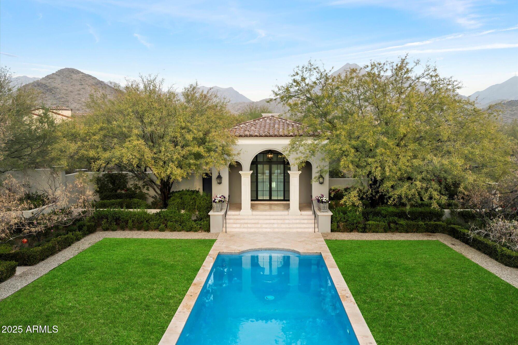 10244 E HUALAPAI Drive