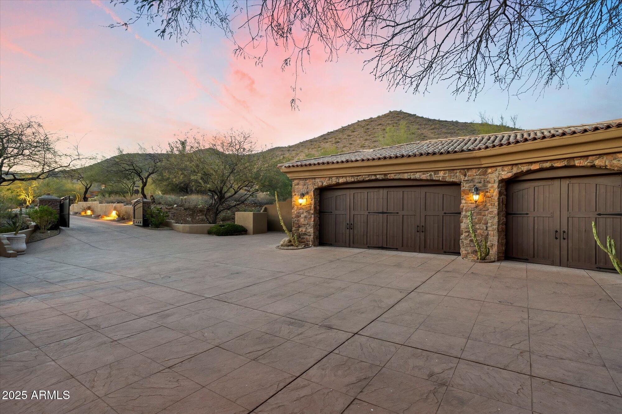 11988 E LARKSPUR Drive