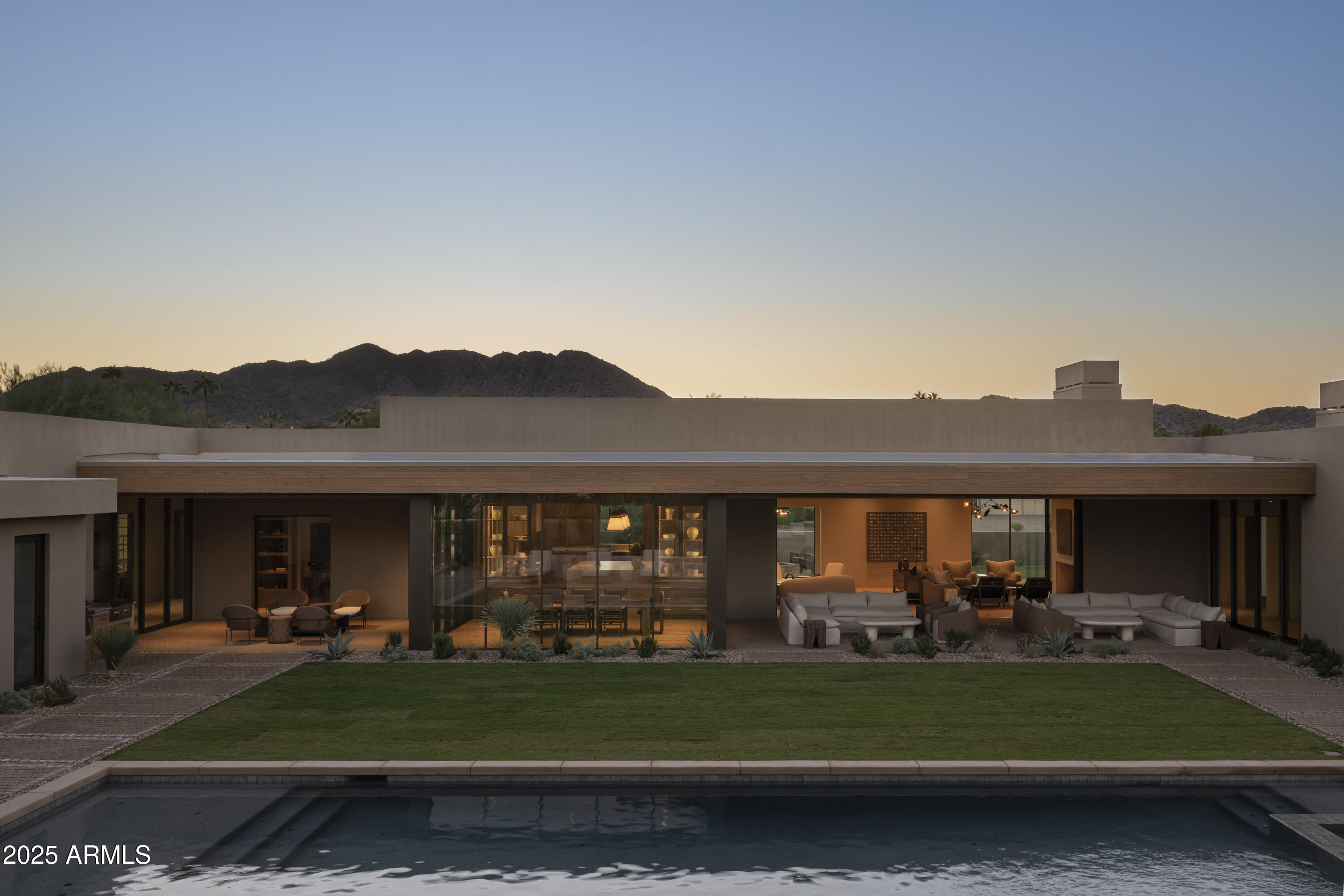 8631 N AVENIDA DEL SOL