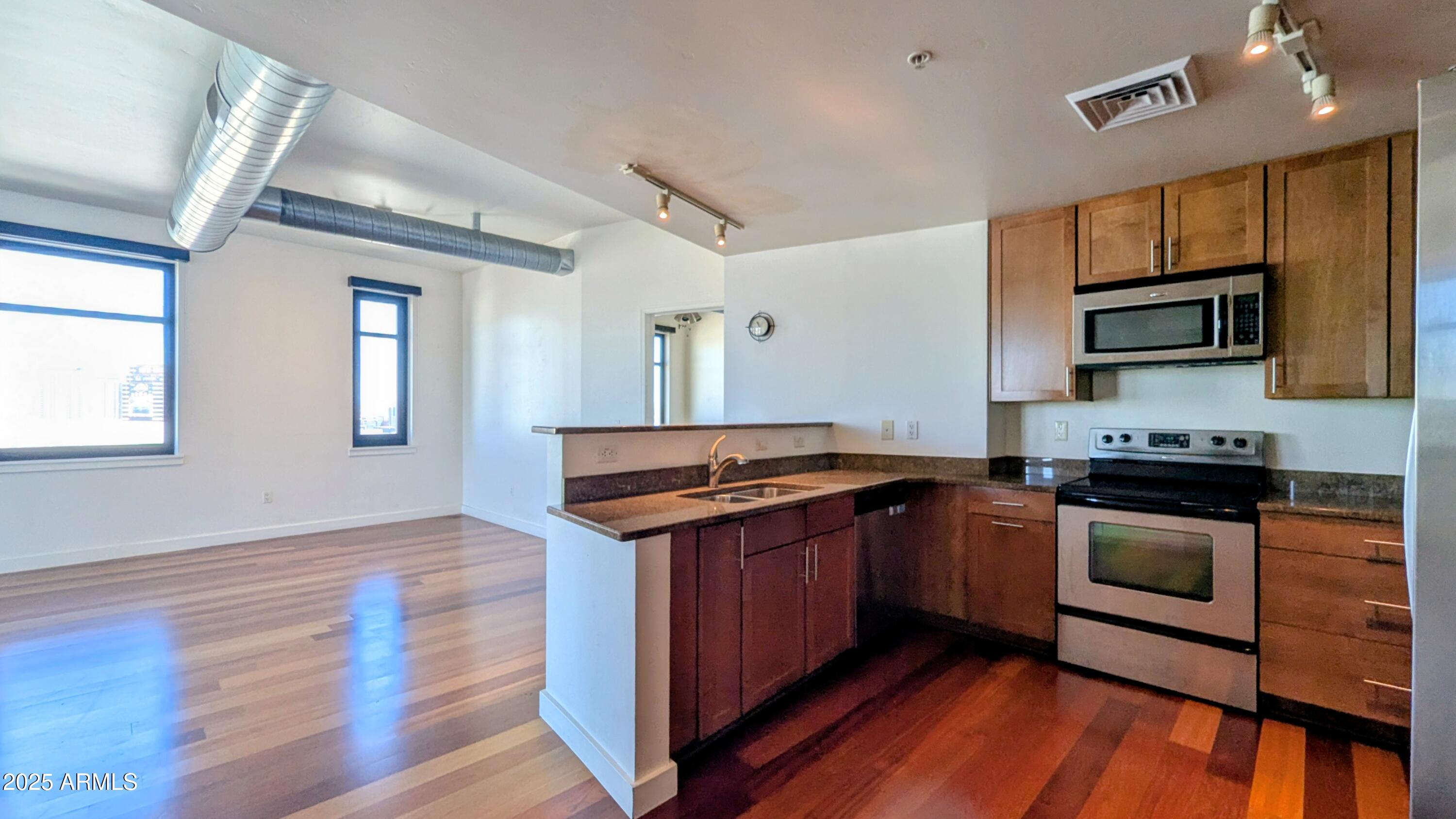 310 S 4TH Street 1405