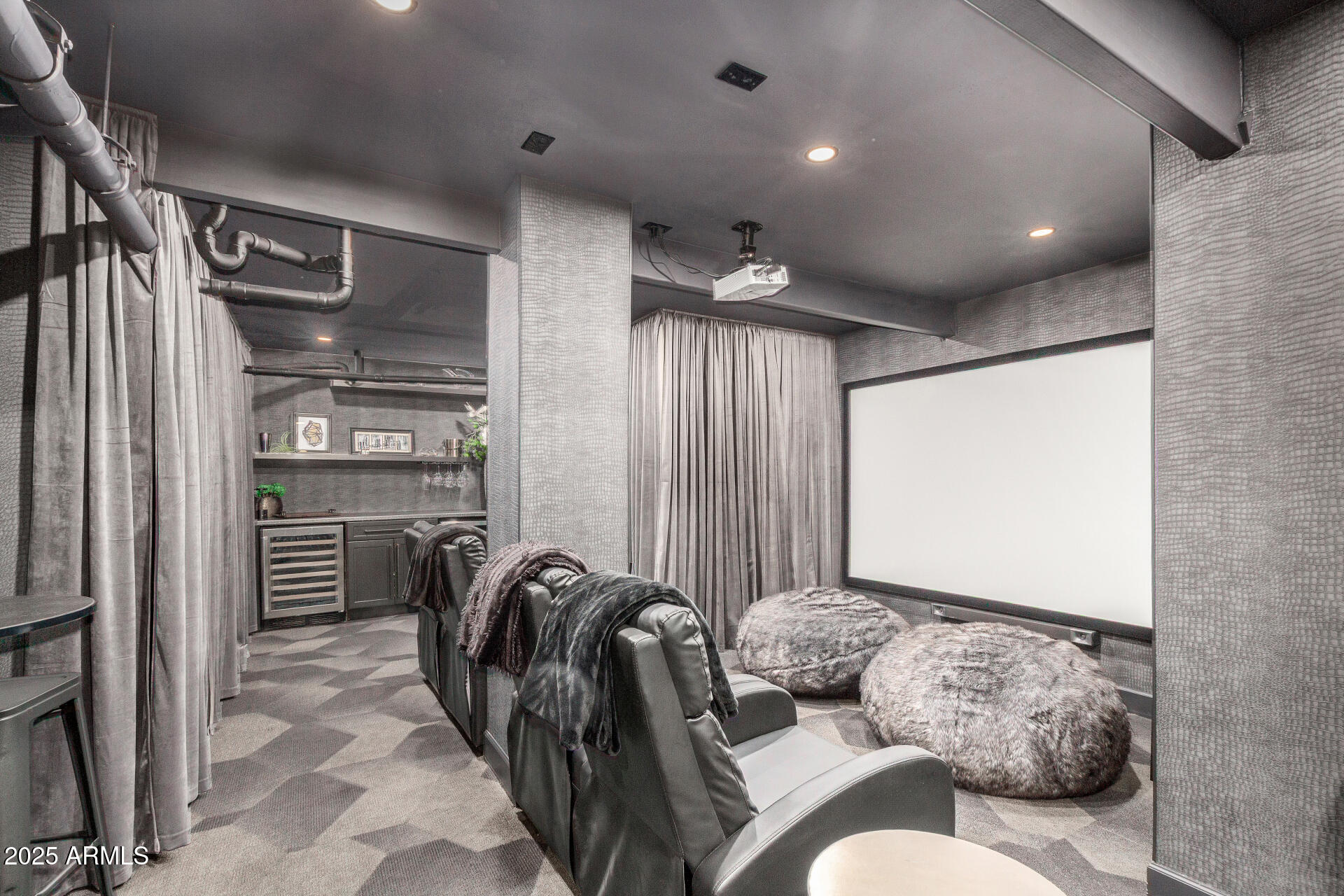 3800 E LINCOLN Drive 23