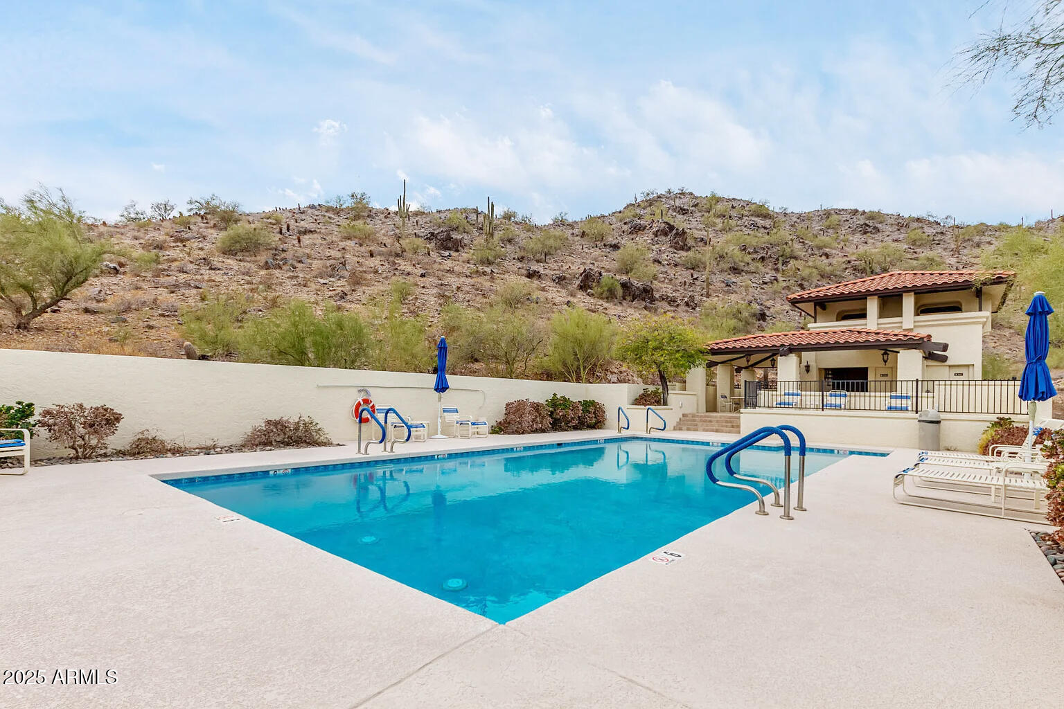 3800 E LINCOLN Drive 23